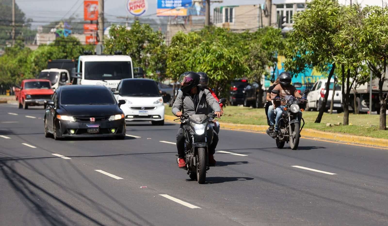 Calzada Atanasio Tzul.