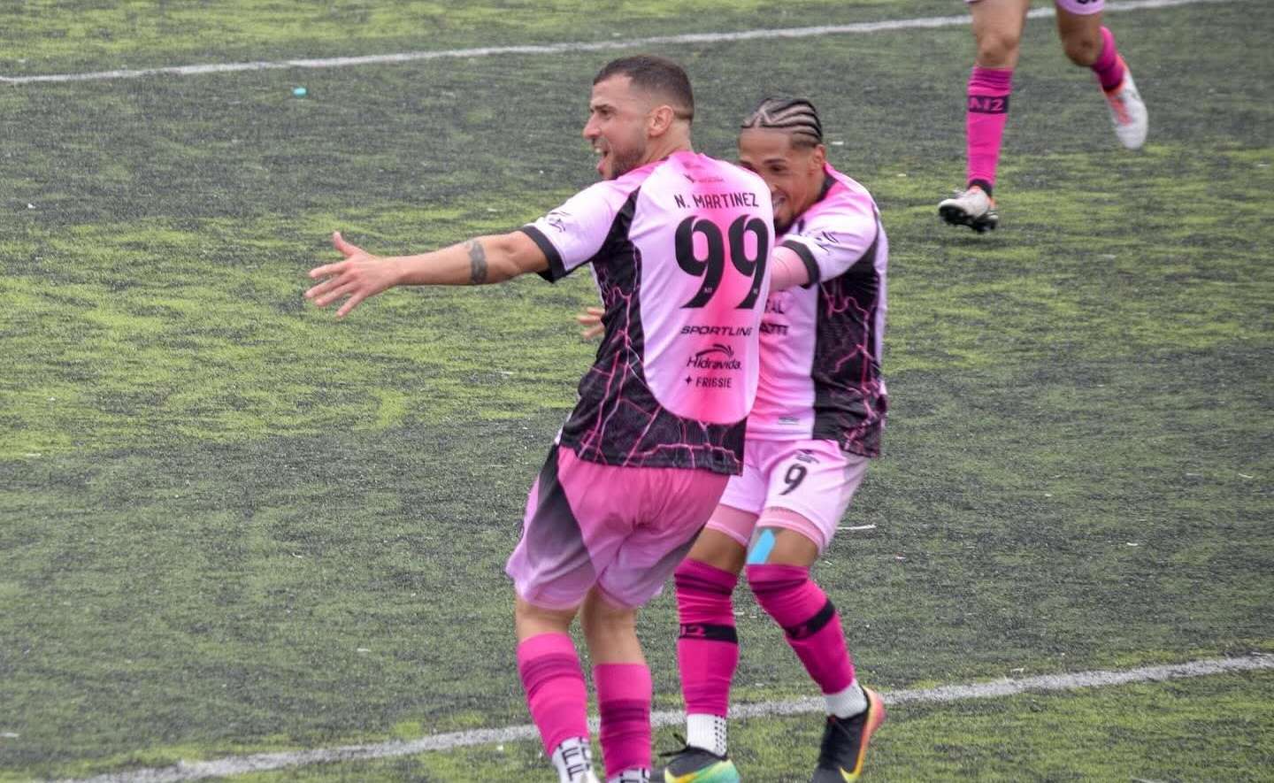 Nicolás Martínez y Kennedy Rocha.