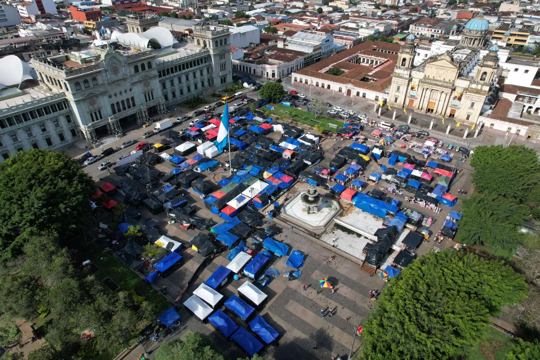 ¿Daños irreparables? Así terminó el Palacio Nacional tras plantón del STEG