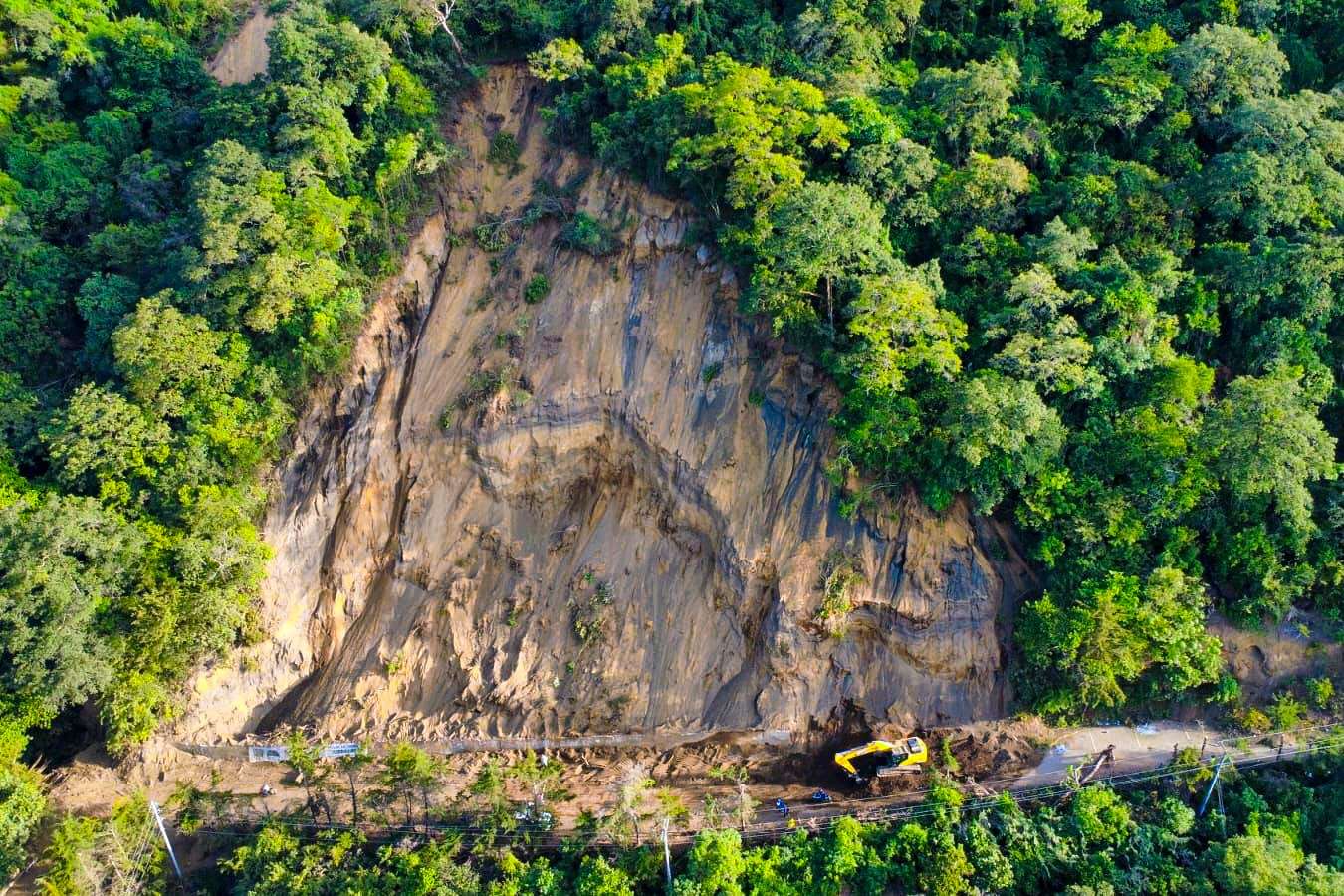 ¿Qué peligros acechan a los conductores de la ruta de San Juan del Obispo hacia Santa María de Jesús, Sacatepéquez?