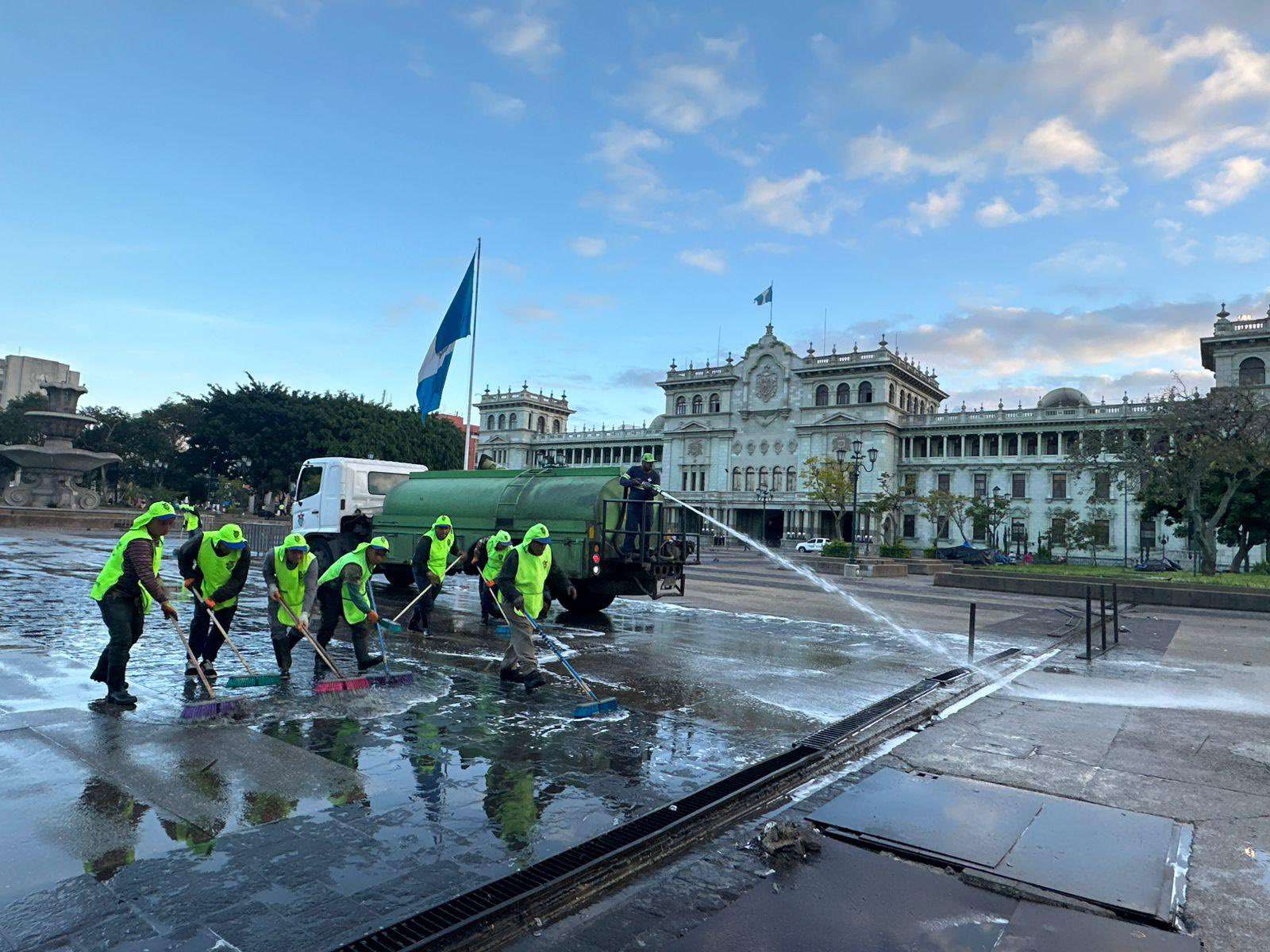 “Campos de letrinas” y cuatro toneladas de basura diarias: Los estragos que dejó el plantón del STEG