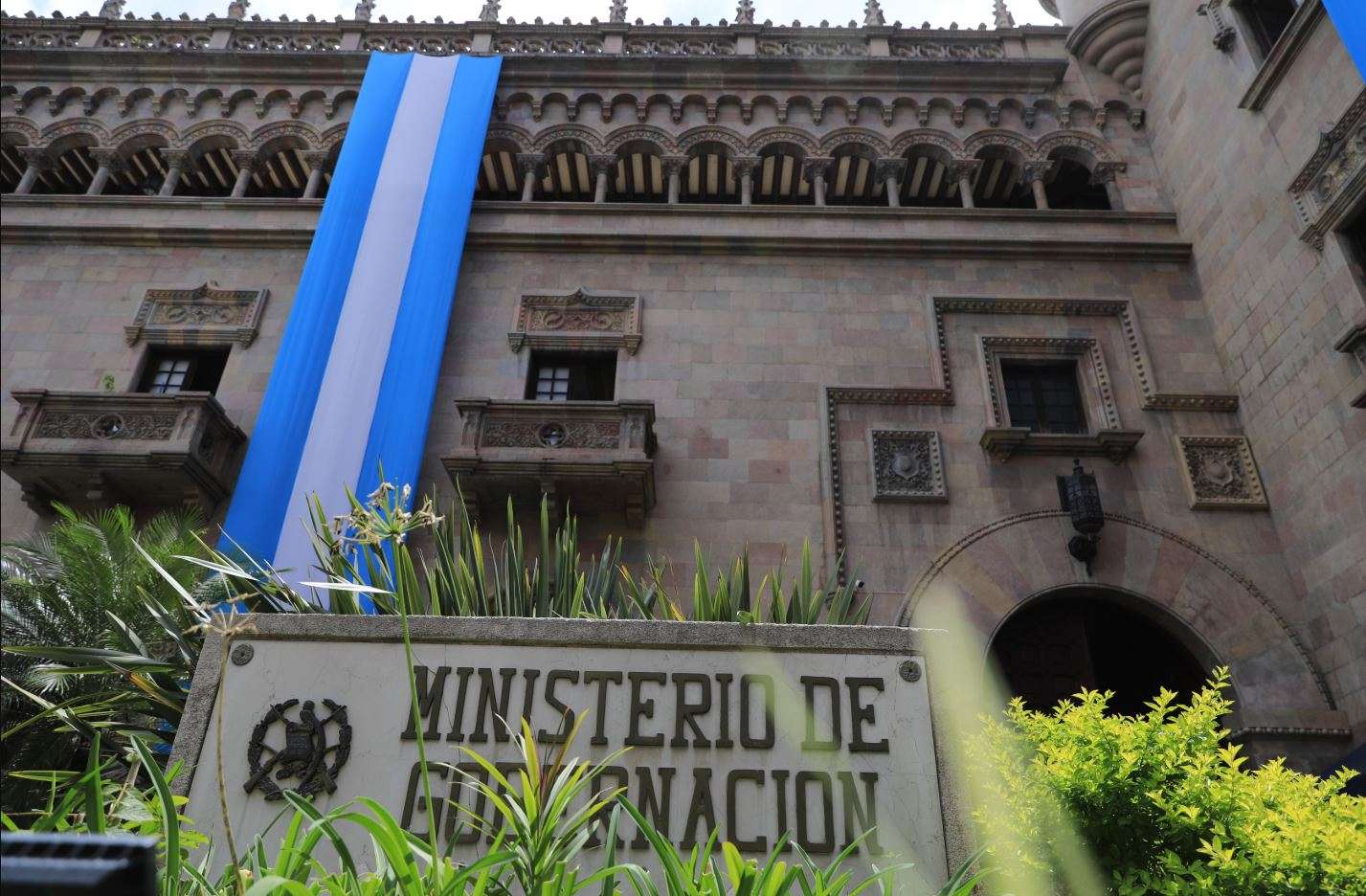 ¿Por qué el Ministerio de Gobernación no suspenderá labores este 9 de julio?