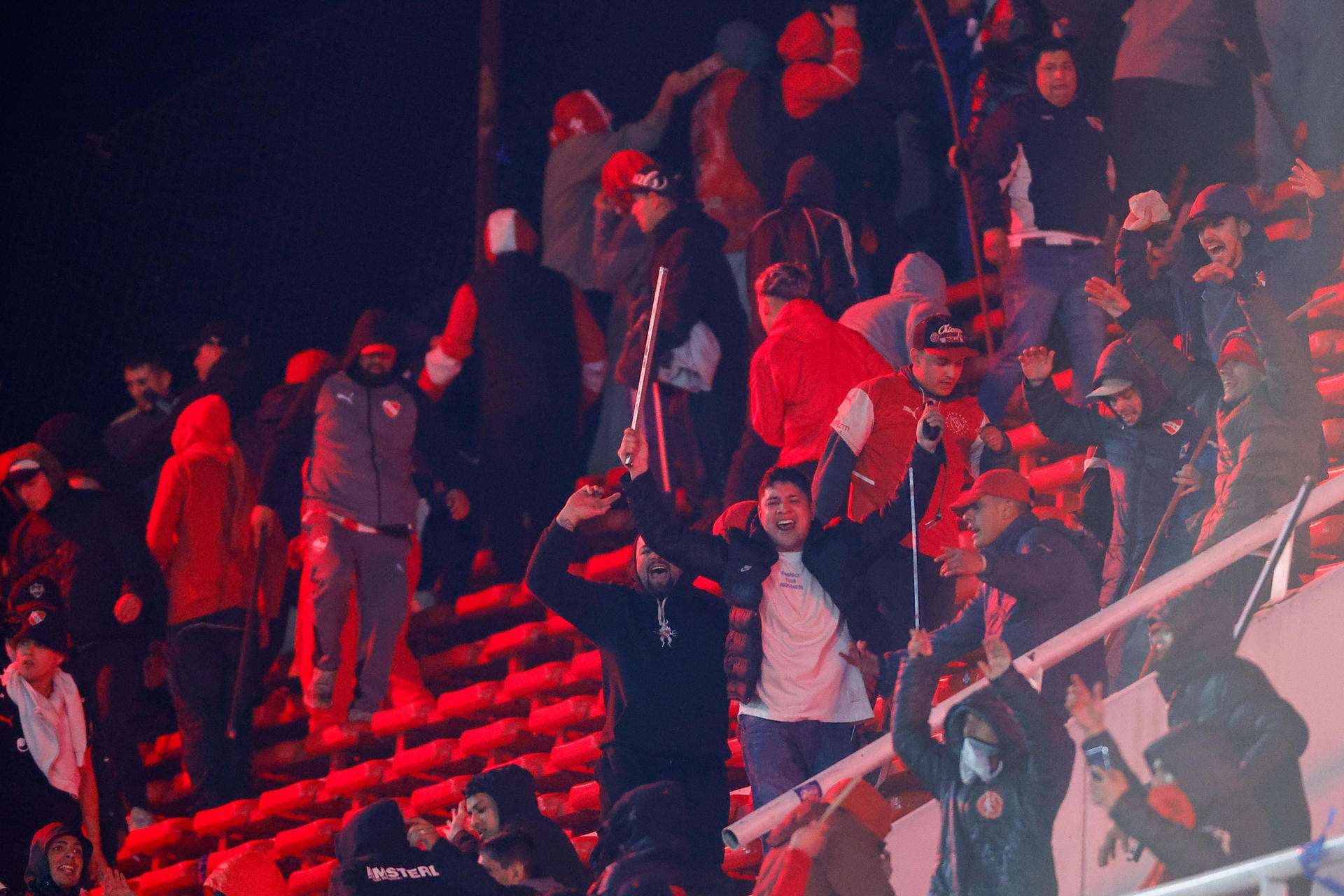 Fotografía del miércoles 20 de agosto del partido de los octavos de final de la Copa Sudamericana entre Independiente y Universidad de Chile en el estadio Libertadores de América en Avellaneda (Argentina). EFE/Juan Ignacio Roncoroni