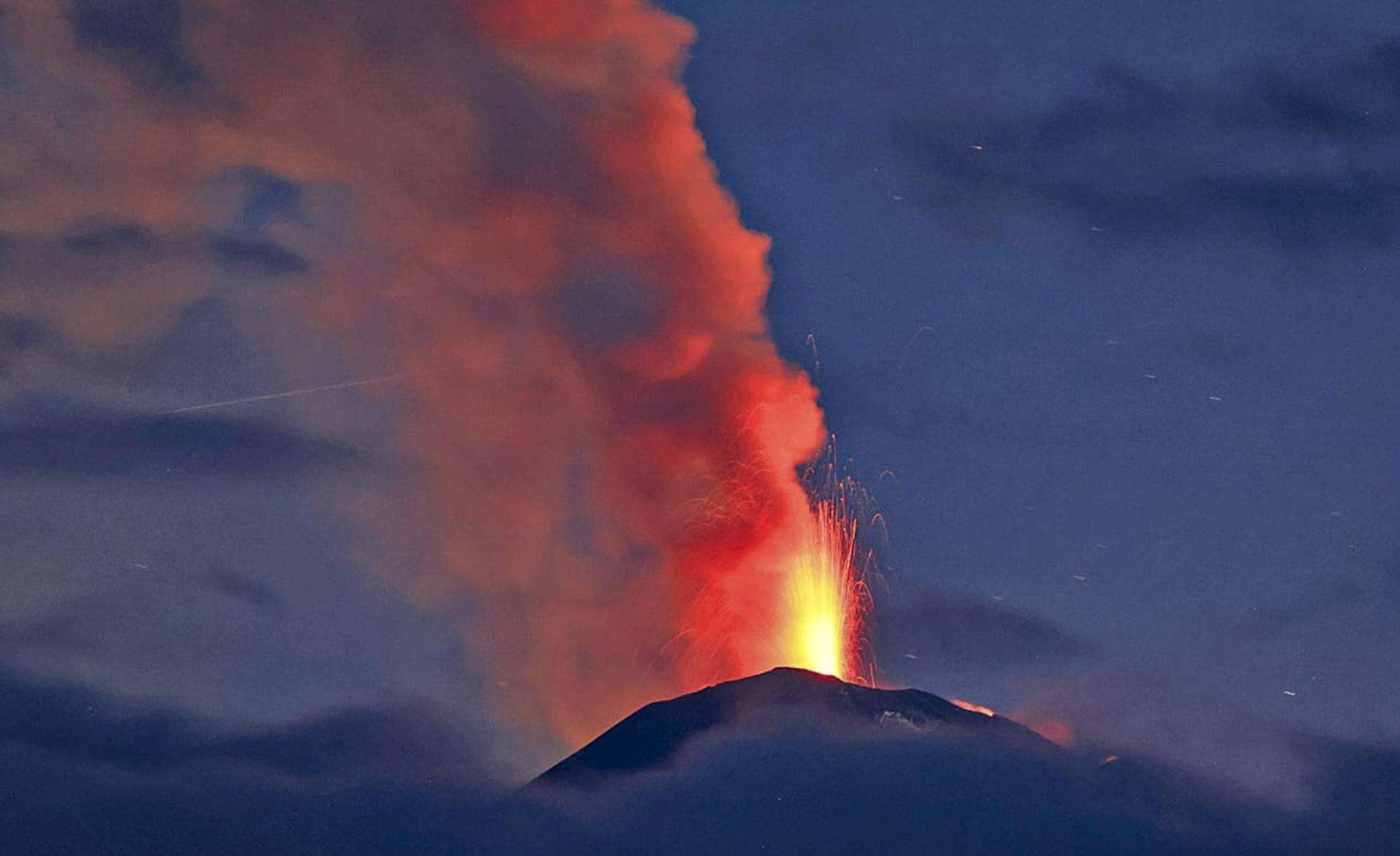 Hasta siete volcanes despiertan a la vez tras el terremoto de Kamchatka