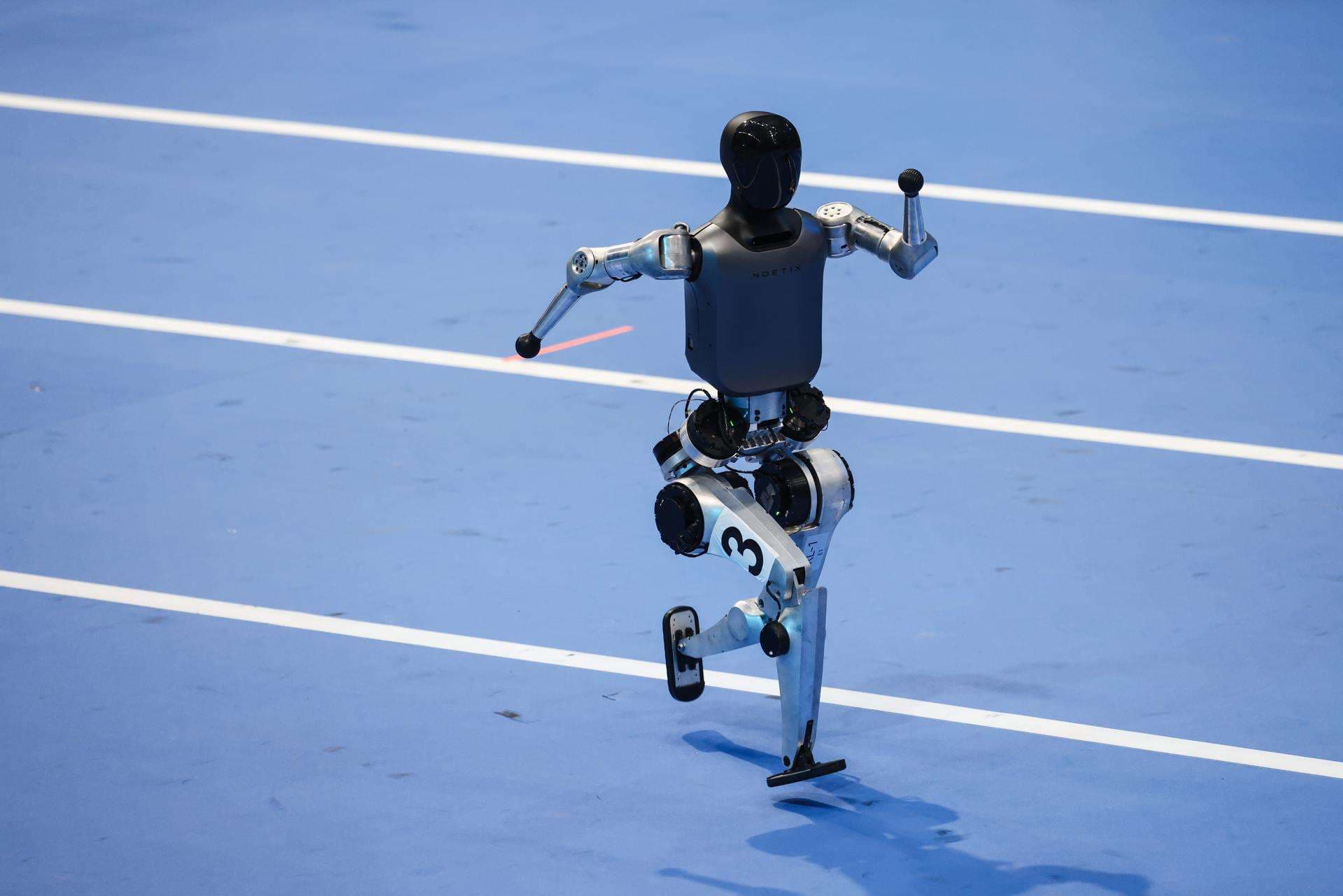 Pekín inaugura los primeros Juegos Mundiales de Robots Humanoides