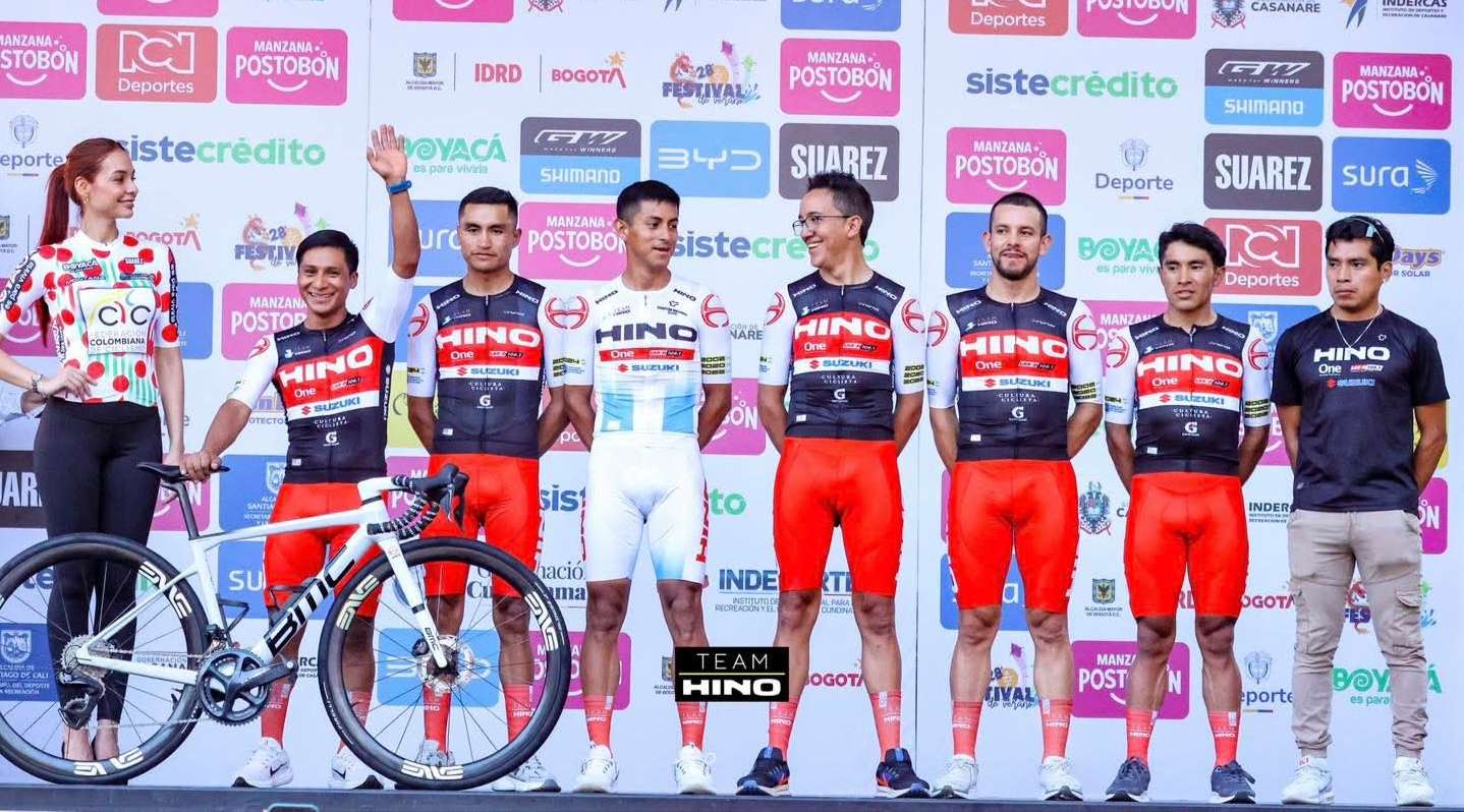 Hino-One-La Red-Suzuki