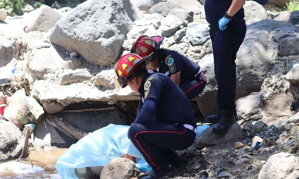 Hallan cuerpo en descomposición bajo puente Tubac… ¡Esto es lo que se sabe!