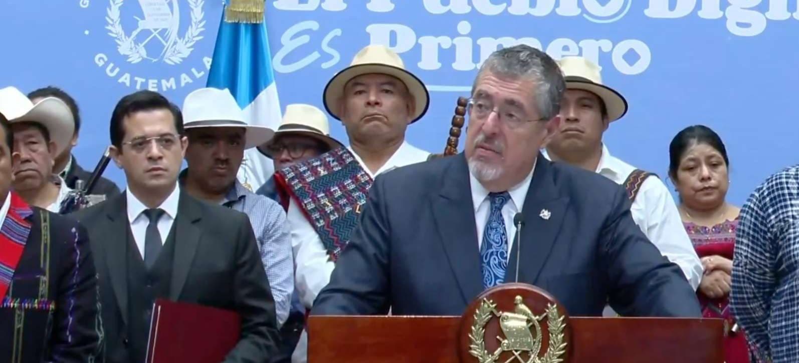 Arévalo propone reforma para facilitar inversión pública en tierras comunales indígenas