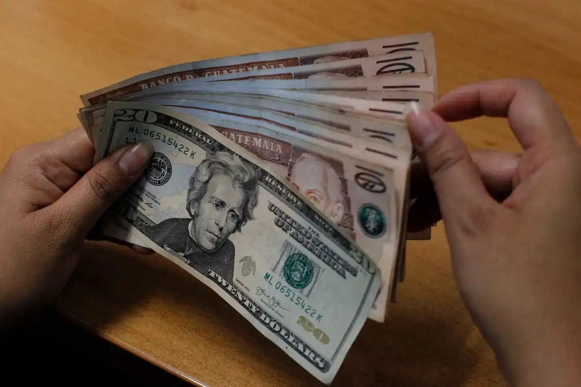 Remesas familiares superarían proyecciones oficiales en 2025, anticipa Banguat