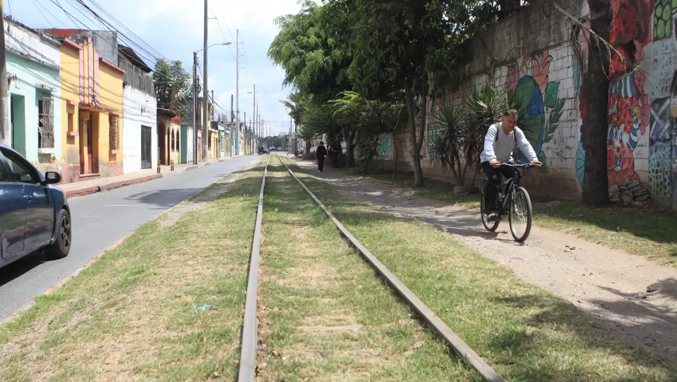 65 mil familias en riesgo ante reactivación ferroviaria: "El tren no puede pasar sobre las familias"