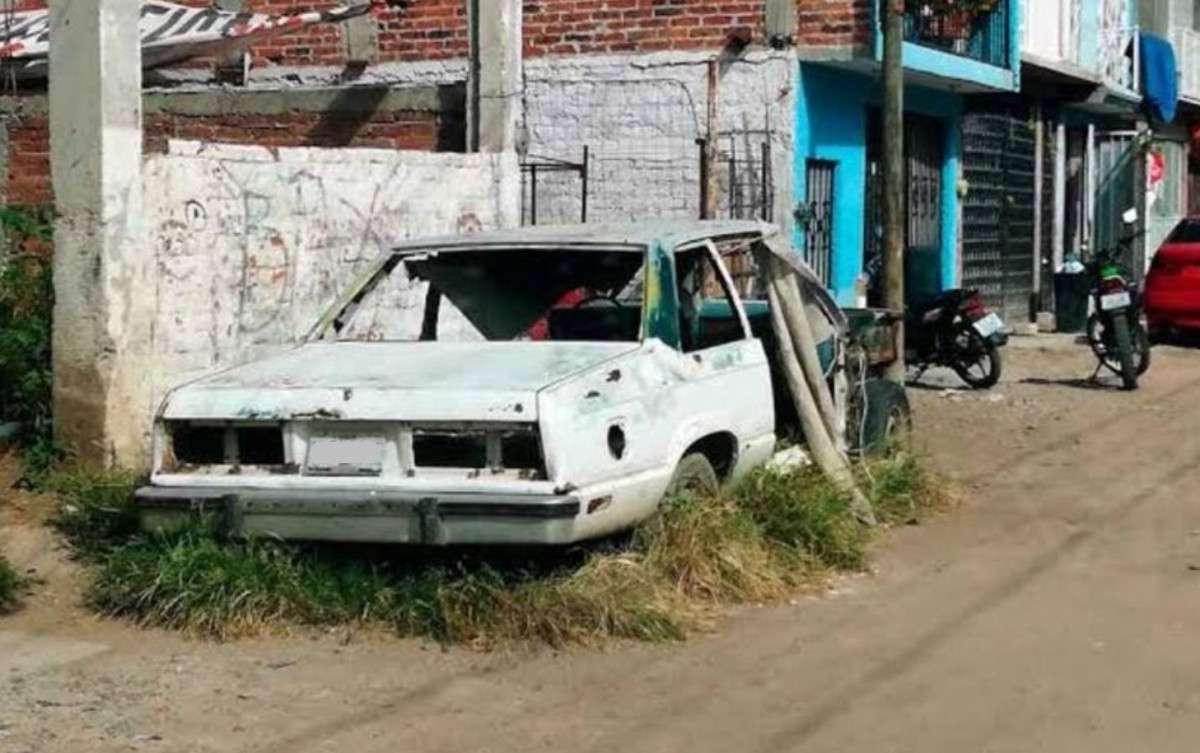 Más allá del tráfico: La amenaza oculta de los vehículos abandonados para la salud pública