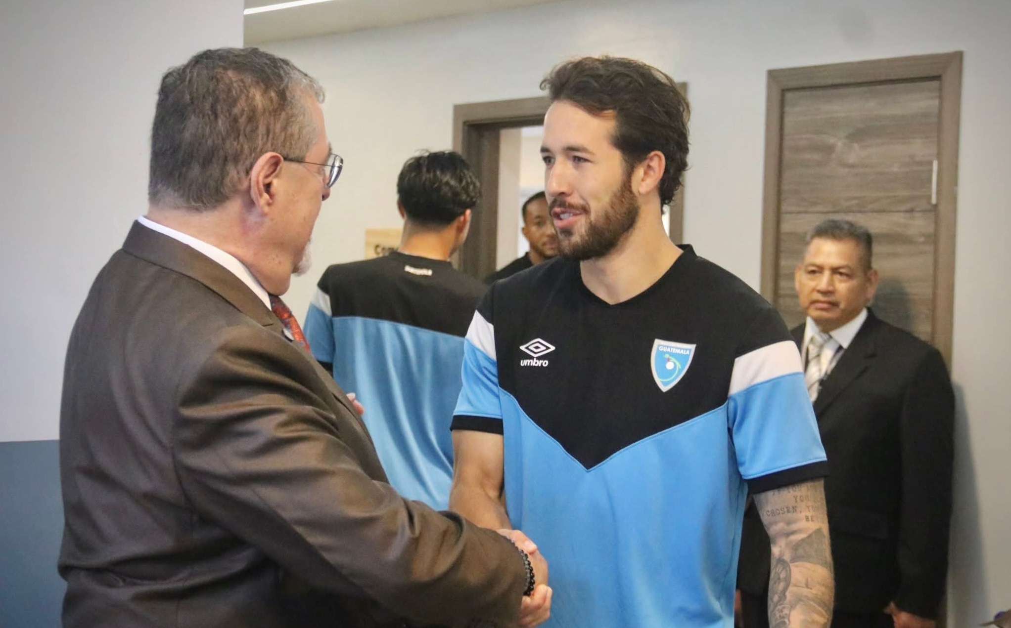 Bernardo Arévalo y Aarón Herrera.