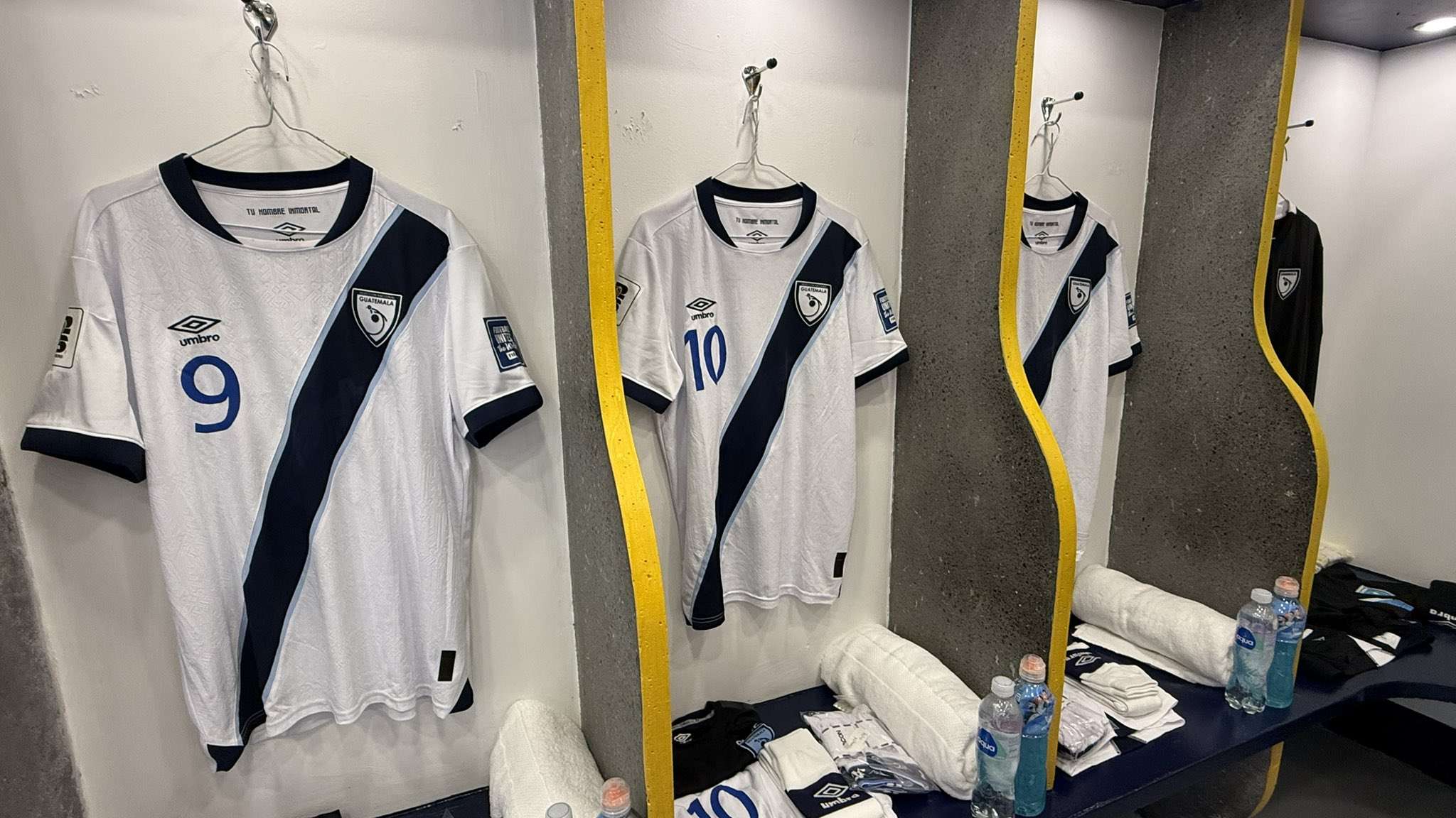 ¡Camerino listo, guatemaltecos listos! Así luce el camerino de la Selección Nacional
