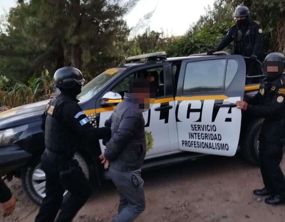 ¿Sabías que hasta los tuctucs se usan para traficar migrantes? Lo que esconden las fronteras de Izabal