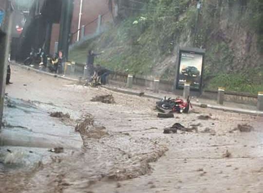 Obras sin autorización generan deslaves en Ruta de Muxbal; Municipalidad anuncia sanciones
