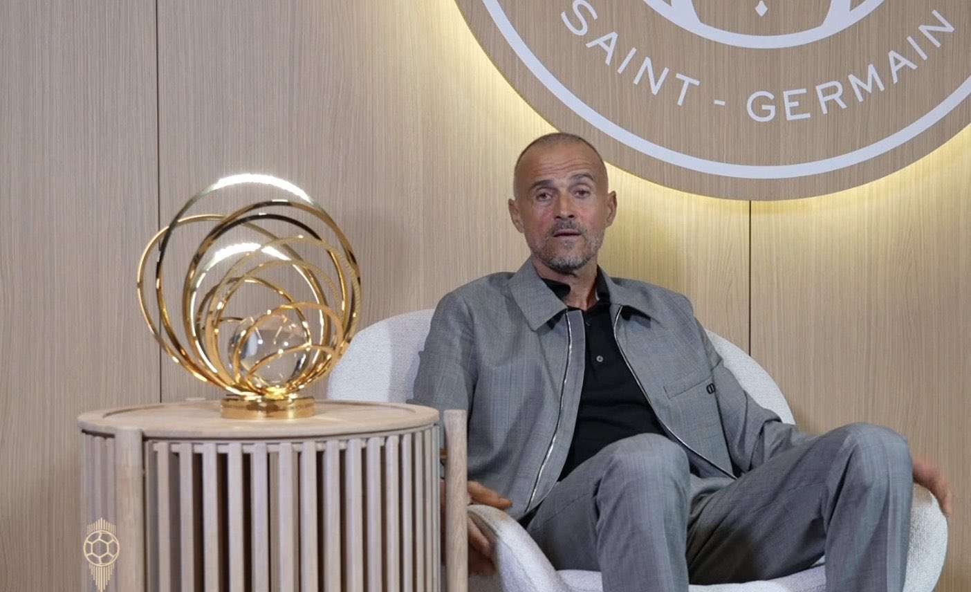 Luis Enrique, galardonado con el Trofeo Johan Cruyff al mejor entrenador