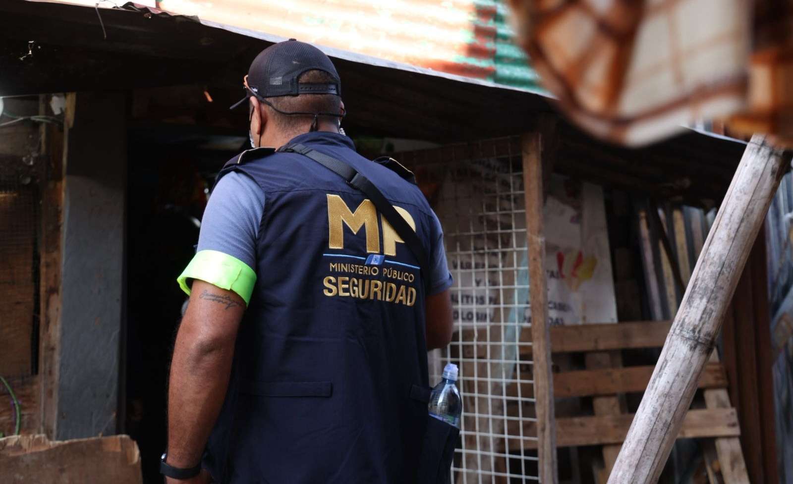 Allanamientos barrio El Gallito.