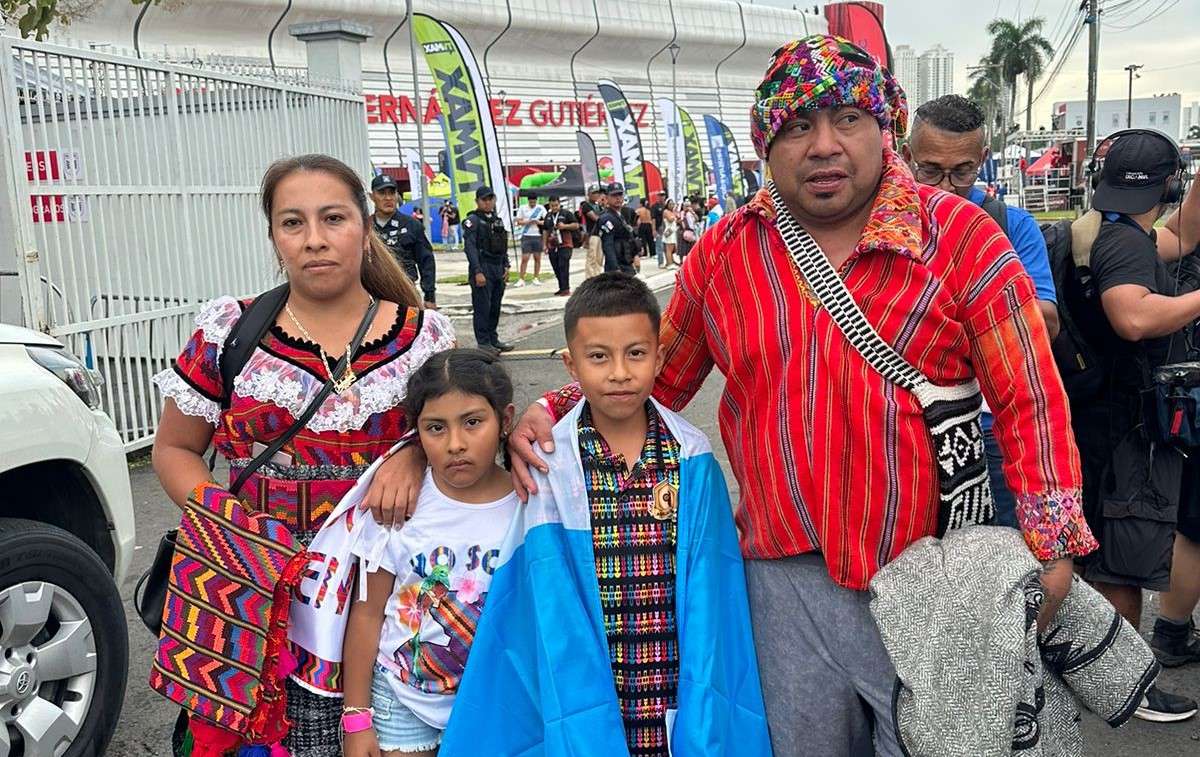 EN IMÁGENES | Chapines ya se hacen sentir en el Rommel Fernández para el Panamá vs Guatemala