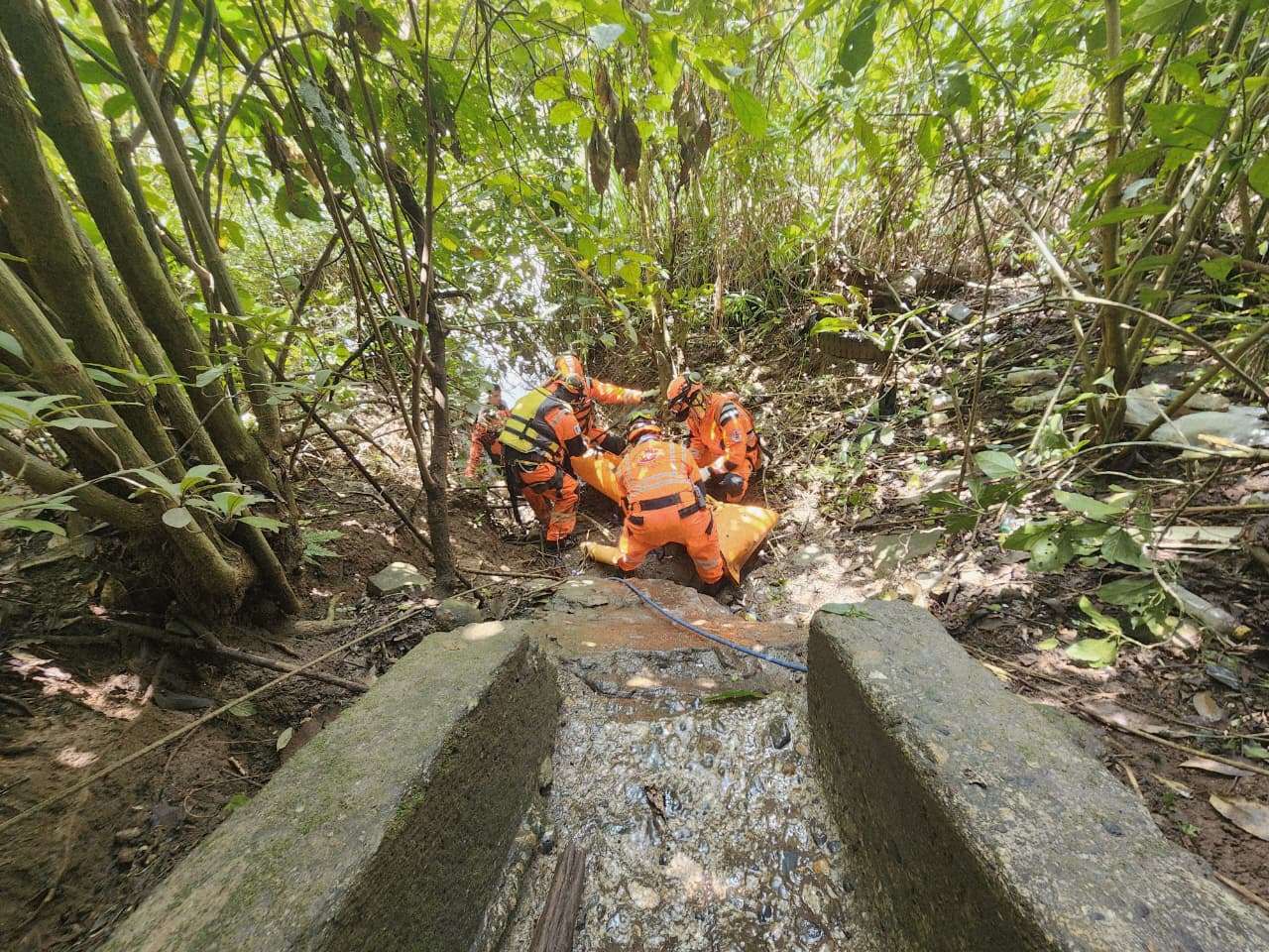 Localizan cuerpo de adolescente arrastrada por el río Las Vacas tras casi cuatro días de búsqueda
