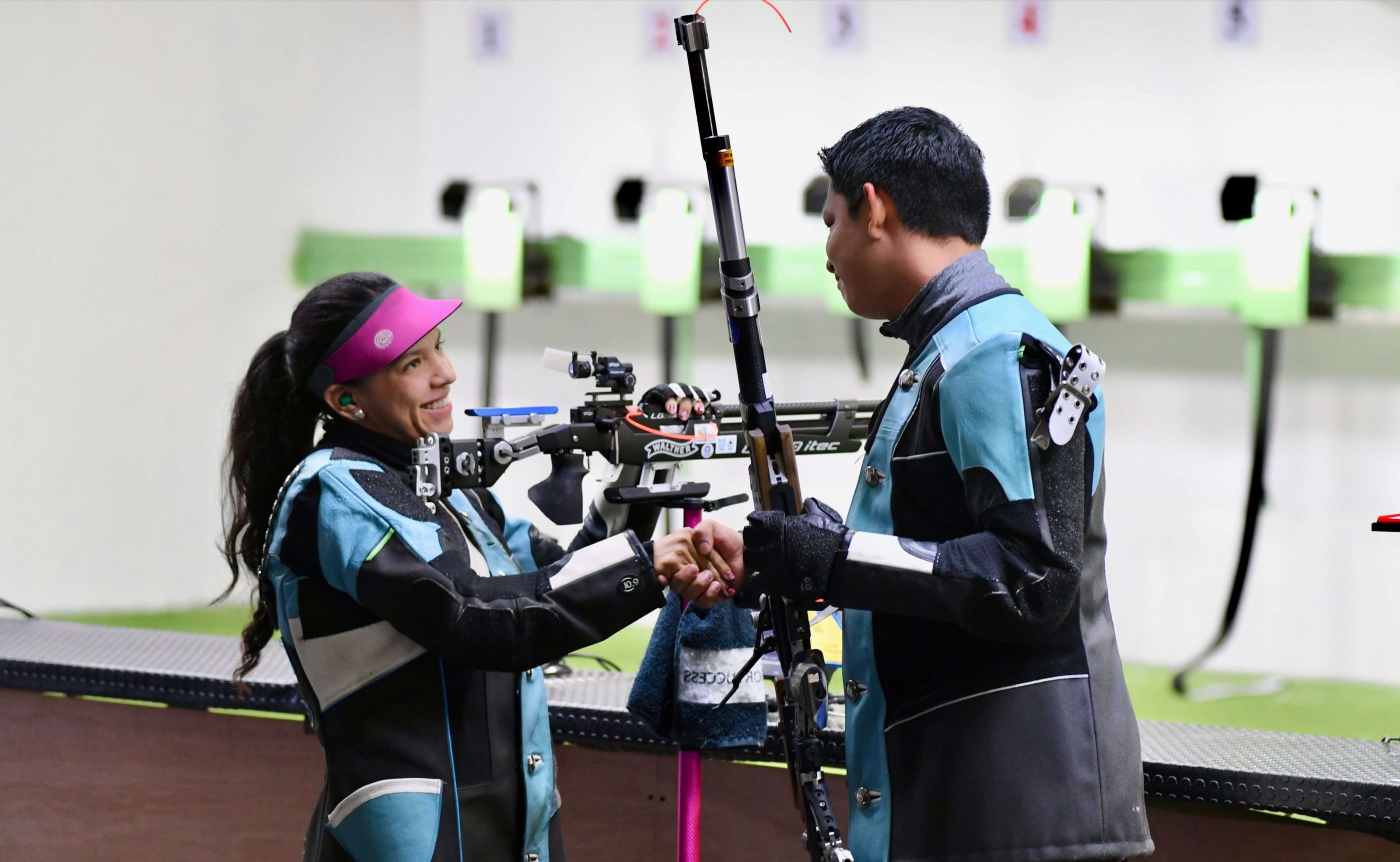 Polymaría Velásquez y Douglas Oliva.