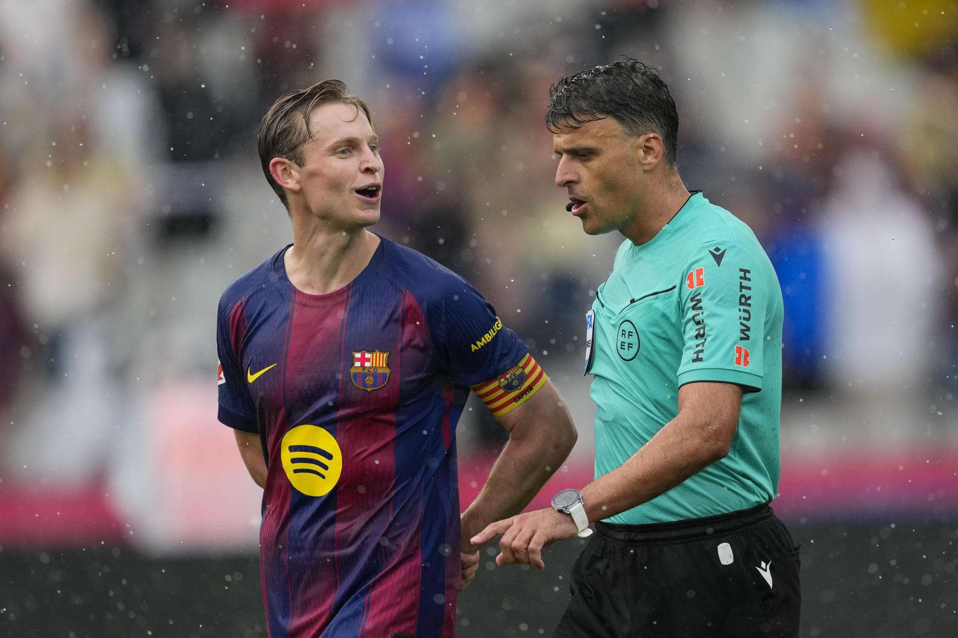 De Jong, ausente a tres días del Clásico por una indisposición