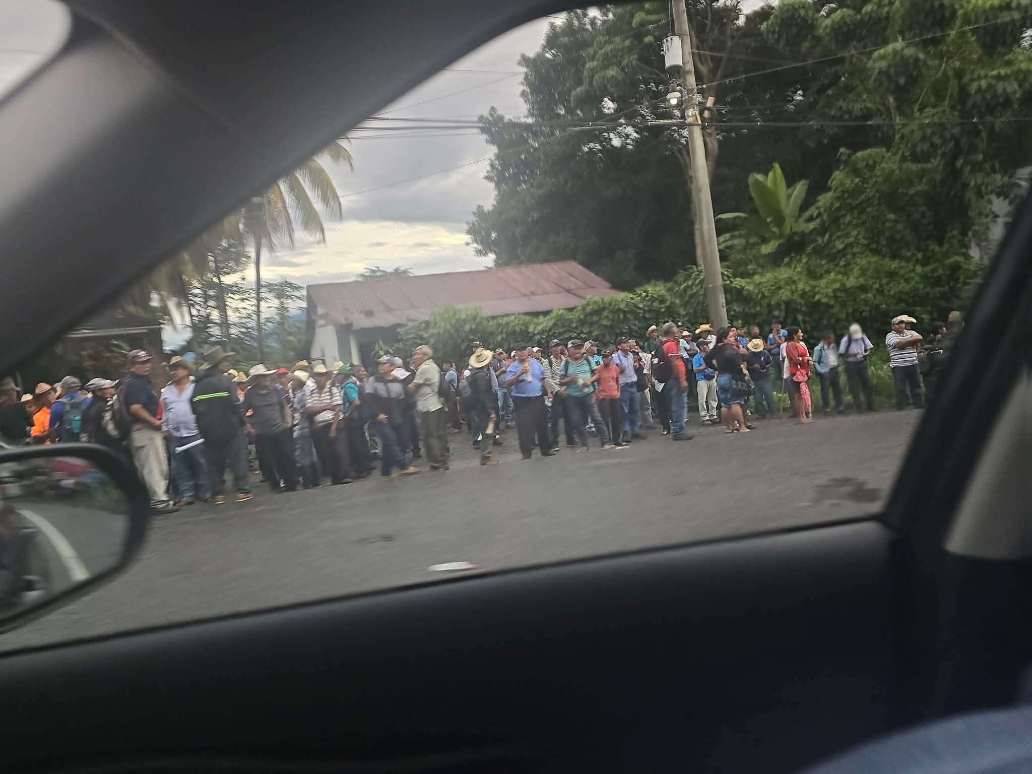 ¿Qué rutas están bloqueadas por expatrulleros y exmilitares en Guatemala?