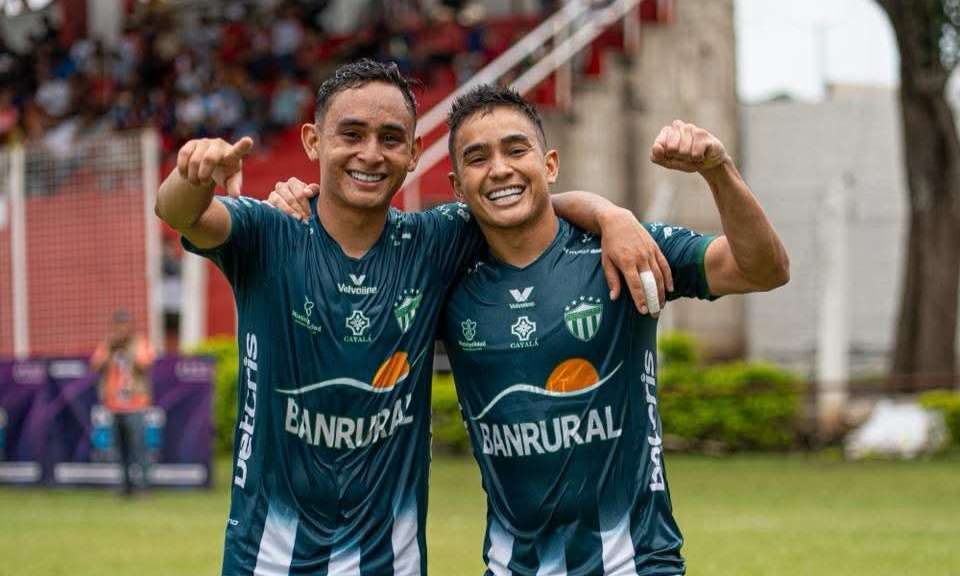 Diego y Óscar Santis.