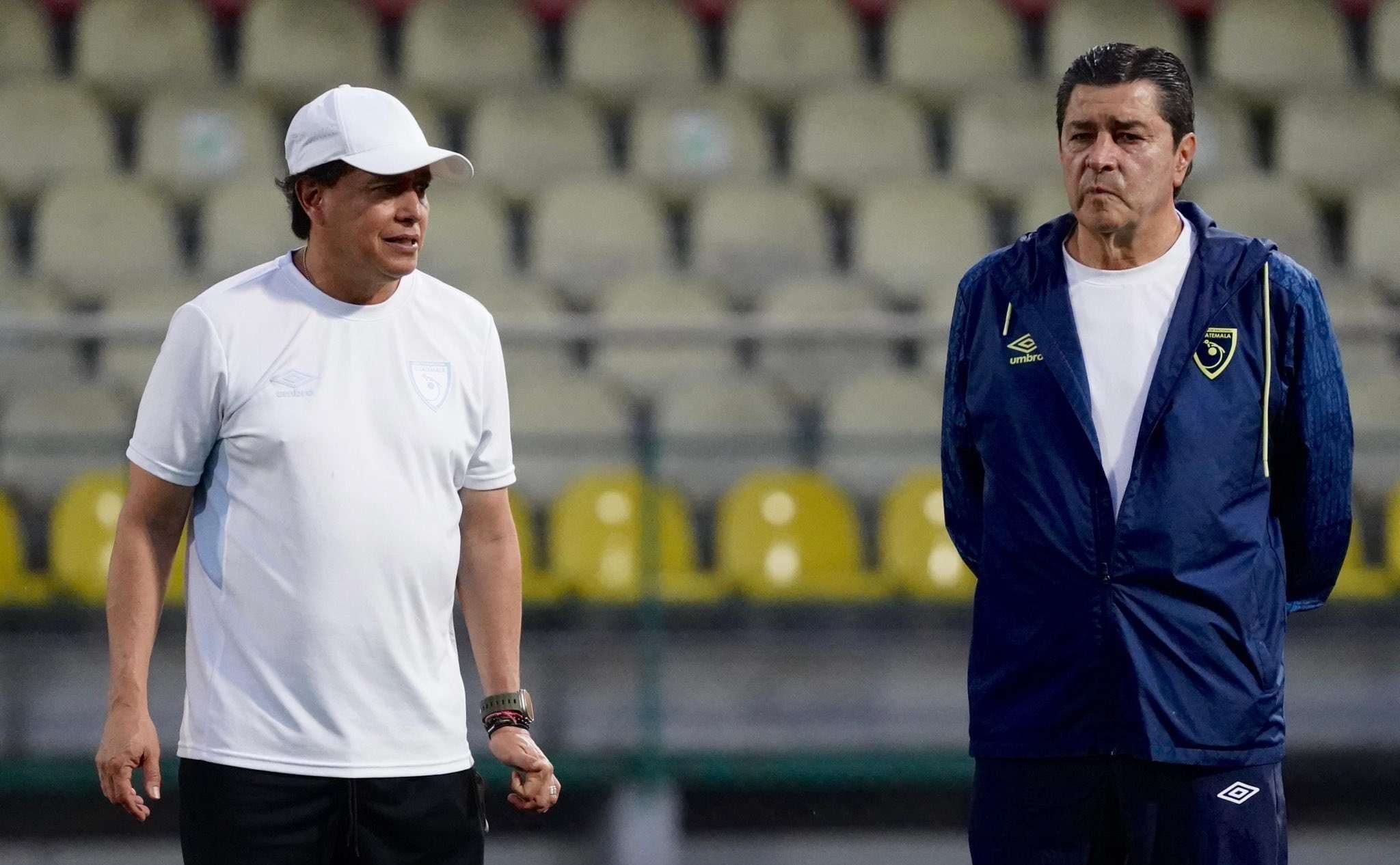 chava reyes y luis fernando tena.