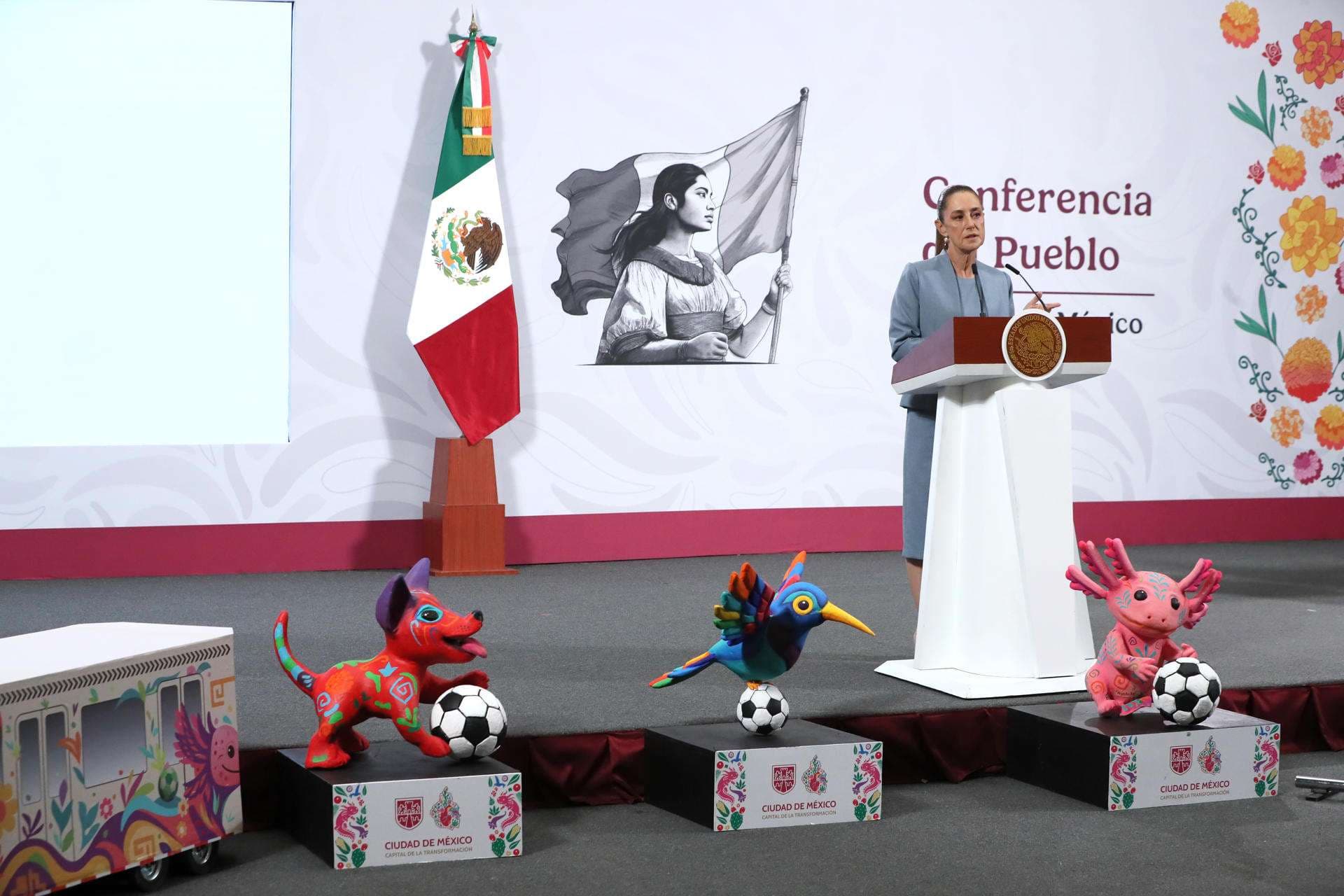 La presidenta de México, Claudia Sheinbaum, habla durante una rueda de prensa este jueves, en el Palacio Nacional de Ciudad de México (México). EFE/Mario Guzmán