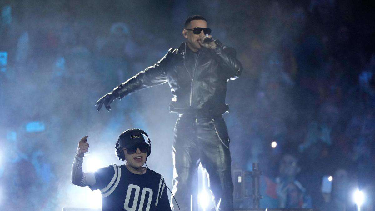 Un medio tiempo histórico: Así encendieron Bizarrap y Daddy Yankee el duelo NFL en España