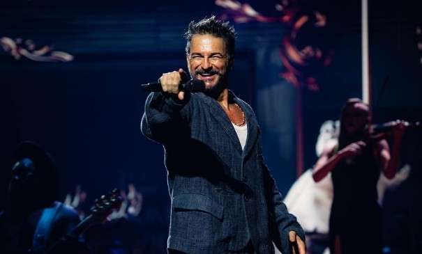 ricardo arjona.