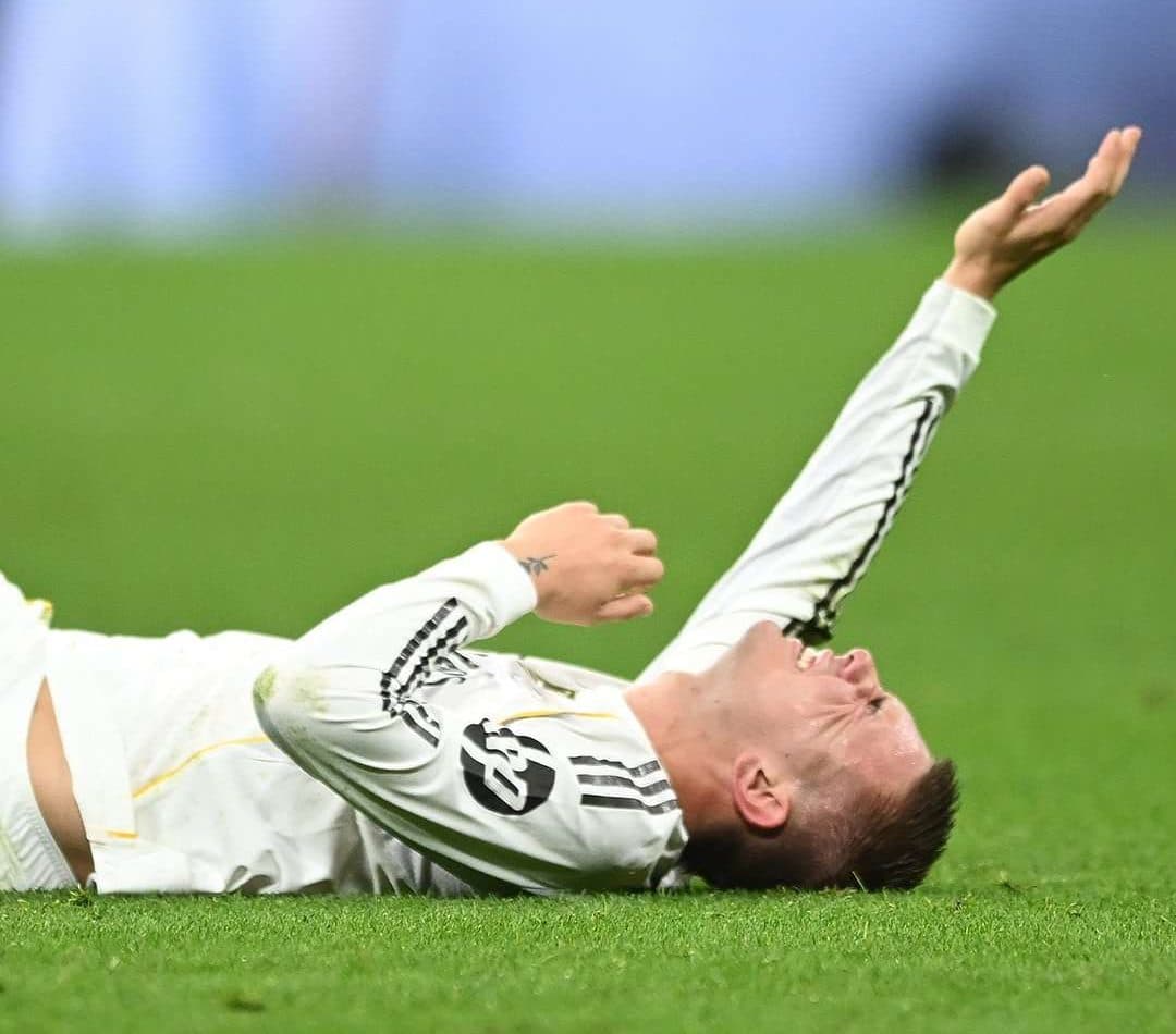 Mastantuono sufre una pubalgia que le obliga a parar