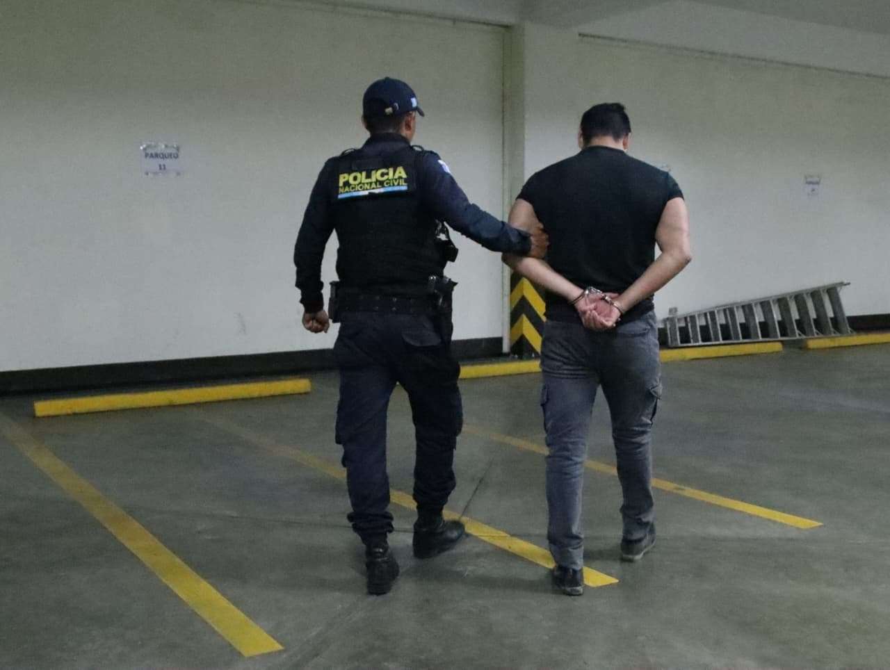 Operativos simultáneos dejan decomisos y detenciones por portación ilegal