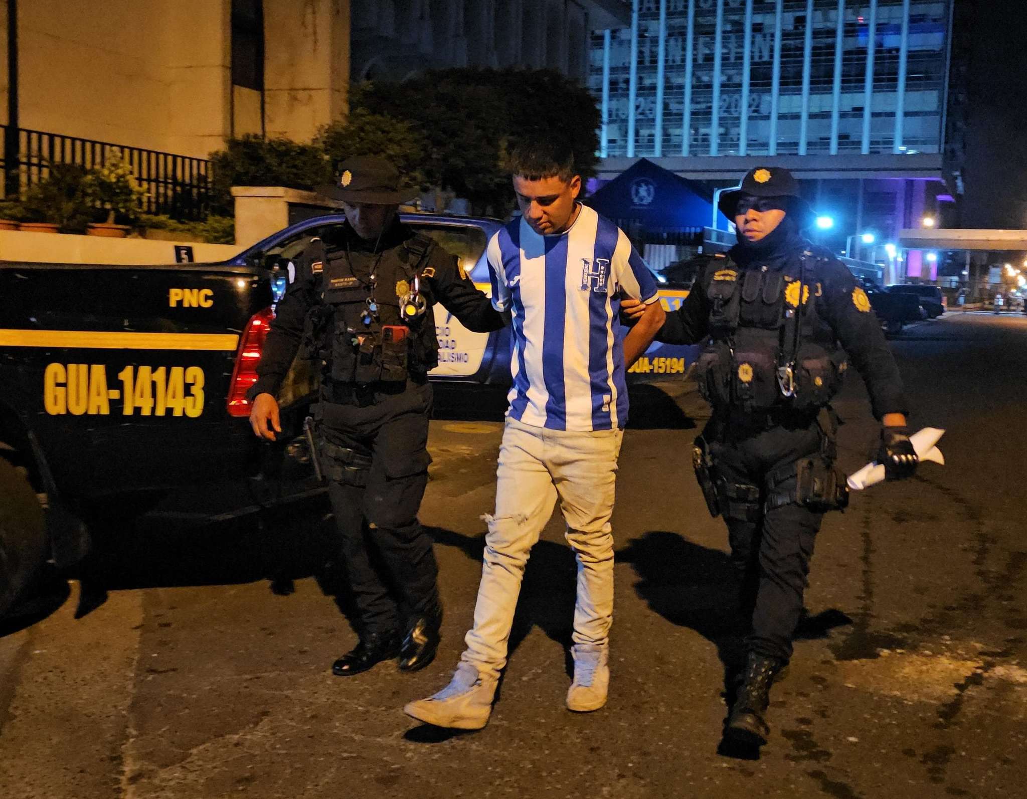 extorsionista es capturado en alrededores de El Trébol durante noche del partido