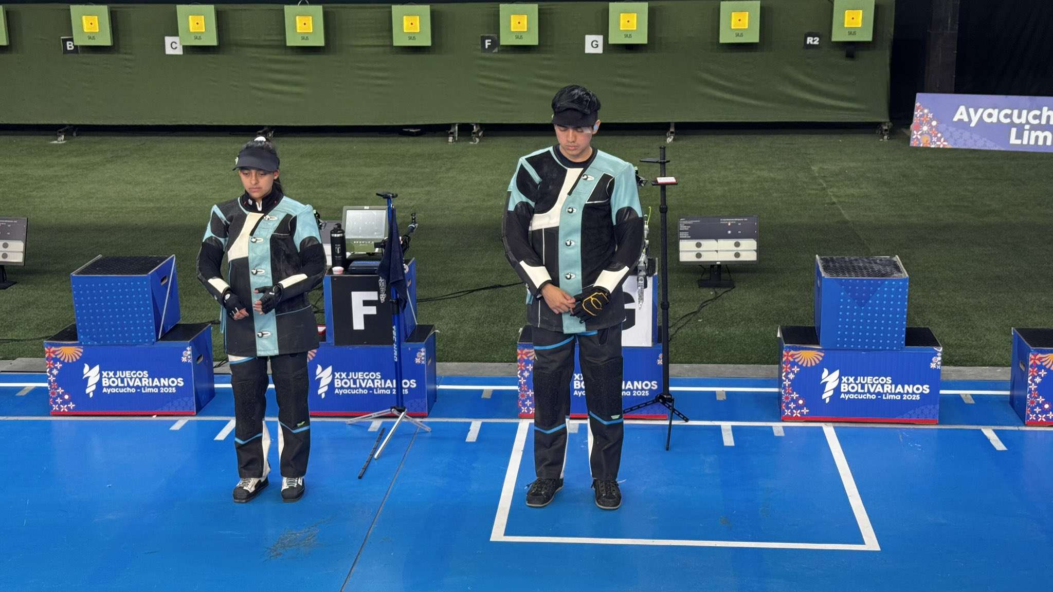 ¡A un paso del podio! Guatemala y Perú se juegan el bronce en Rifle Aire Mixto en los Juegos Bolivarianos Ayacucho 2025