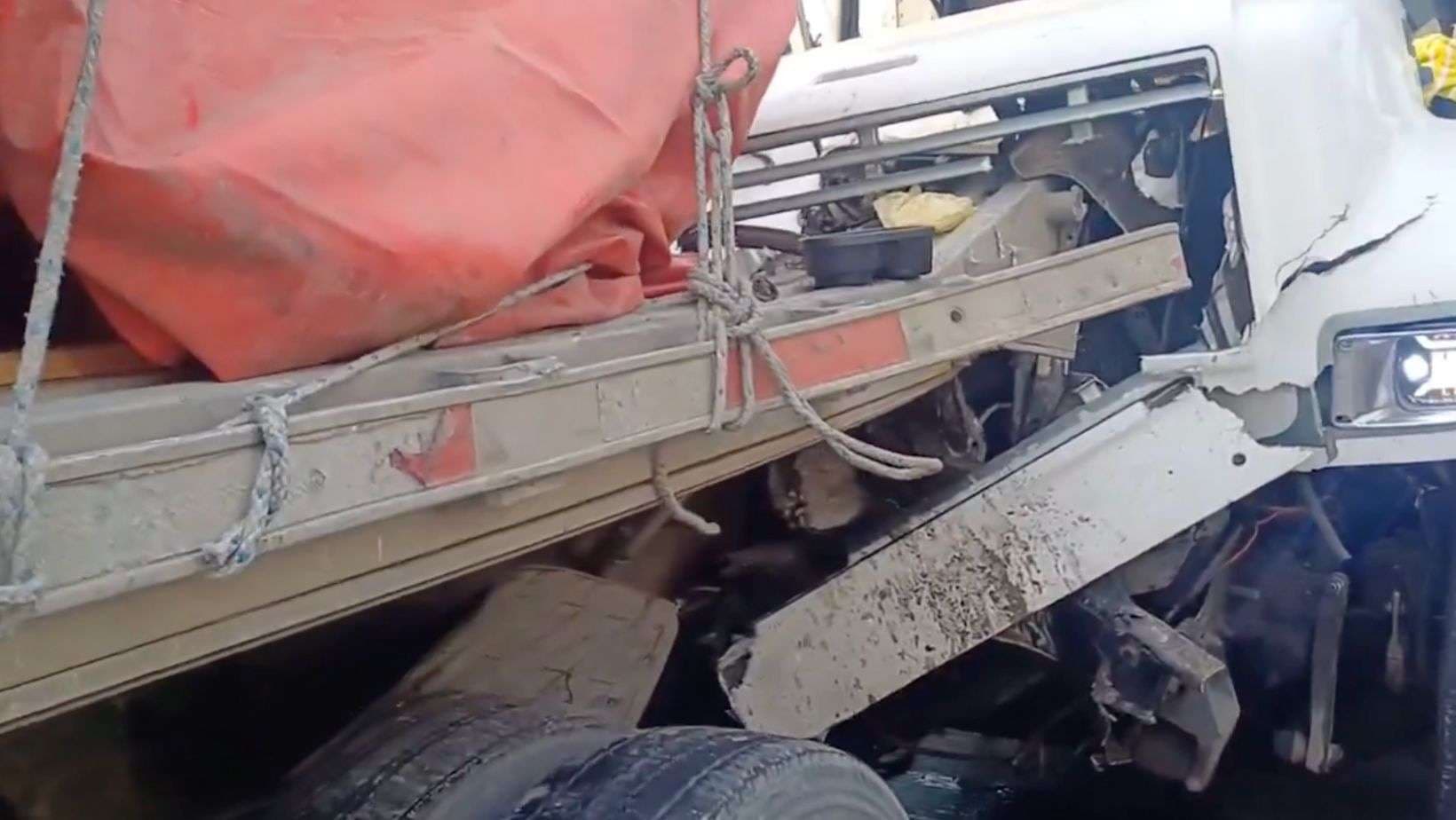 Accidente de cabezales complica el tránsito en Sanarate: ¡esto es lo que debes saber!