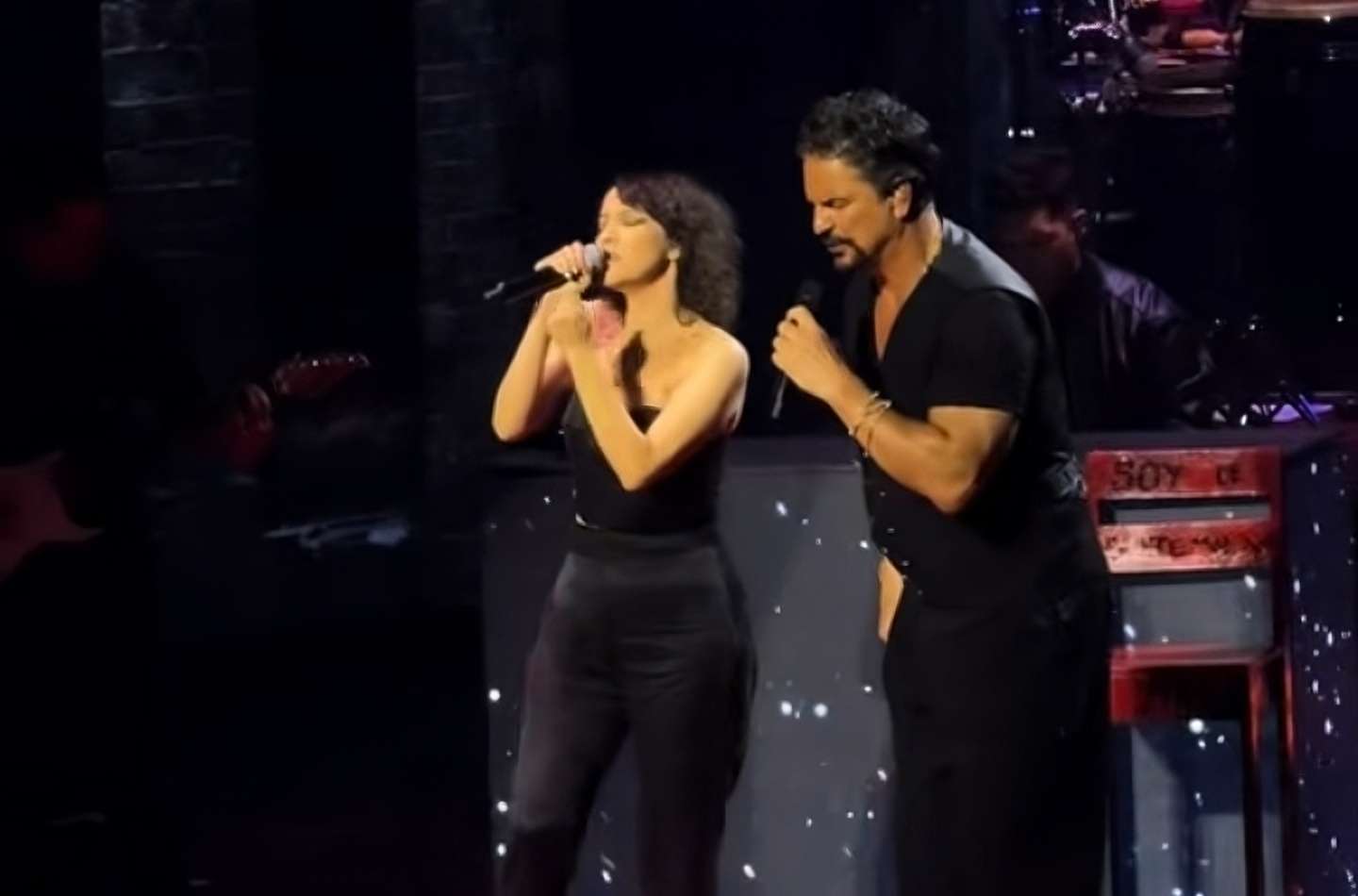Gaby Moreno y Ricardo Arjona.