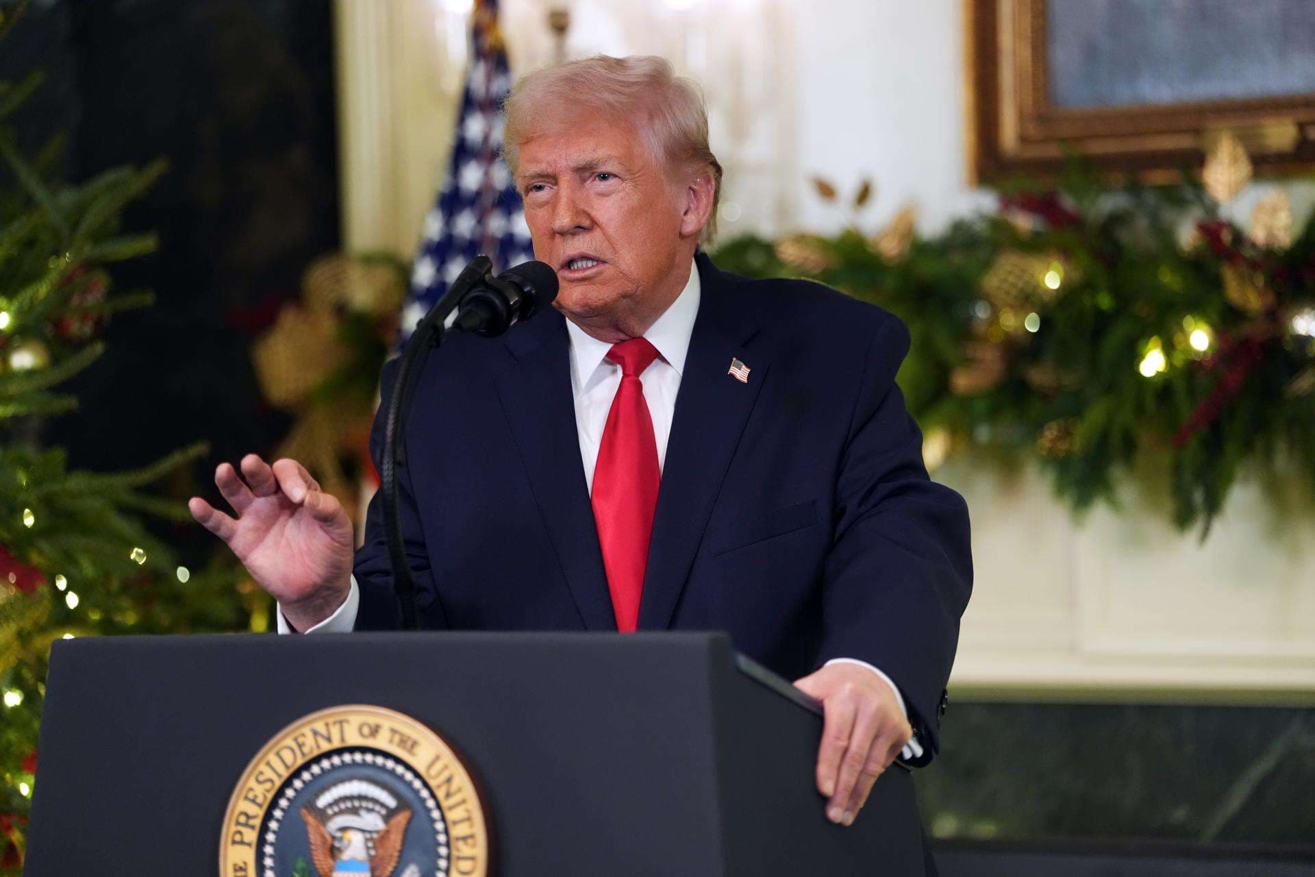 Gobierno de Trump restringe atención médica para menores transgénero