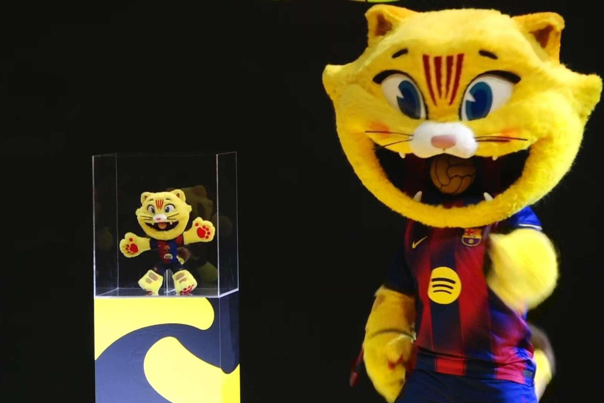 El FC Barcelona presenta en sociedad el peluche de su mascota CAT