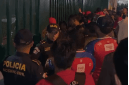 estadio cementos progreso.