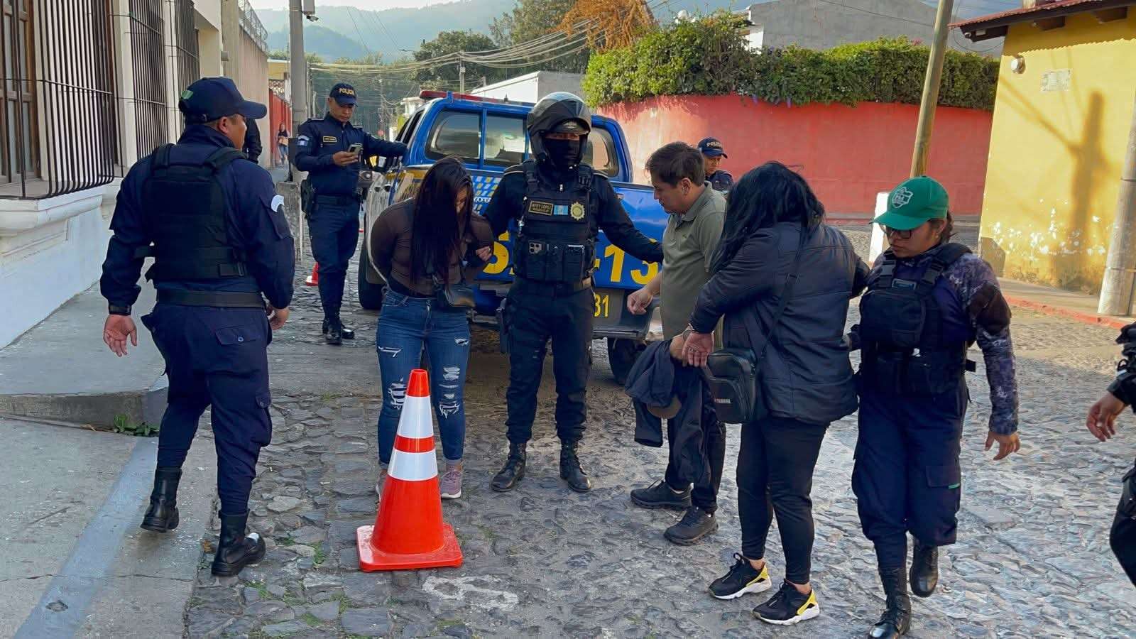 Detenidos en Antigua Guatemala.