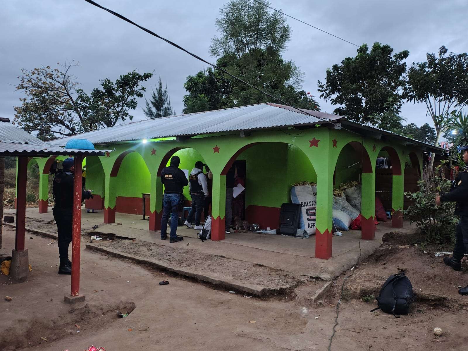 Una mañana de cateos… Más de 70 allanamientos activan una de las operativas más grandes del año