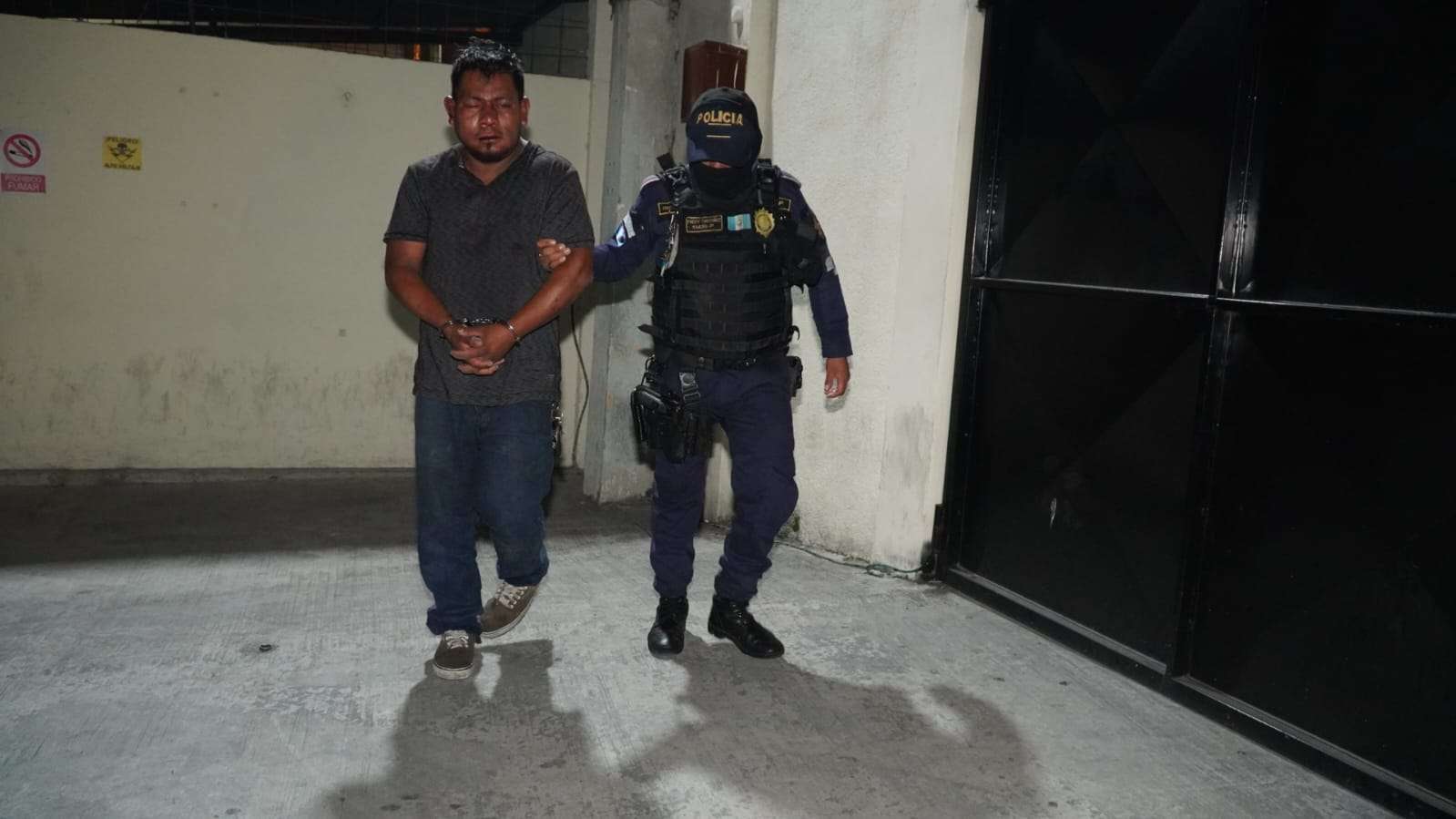 Vecinos intervienen y detienen a hombre que intentaba abusar de una menor en zona 12