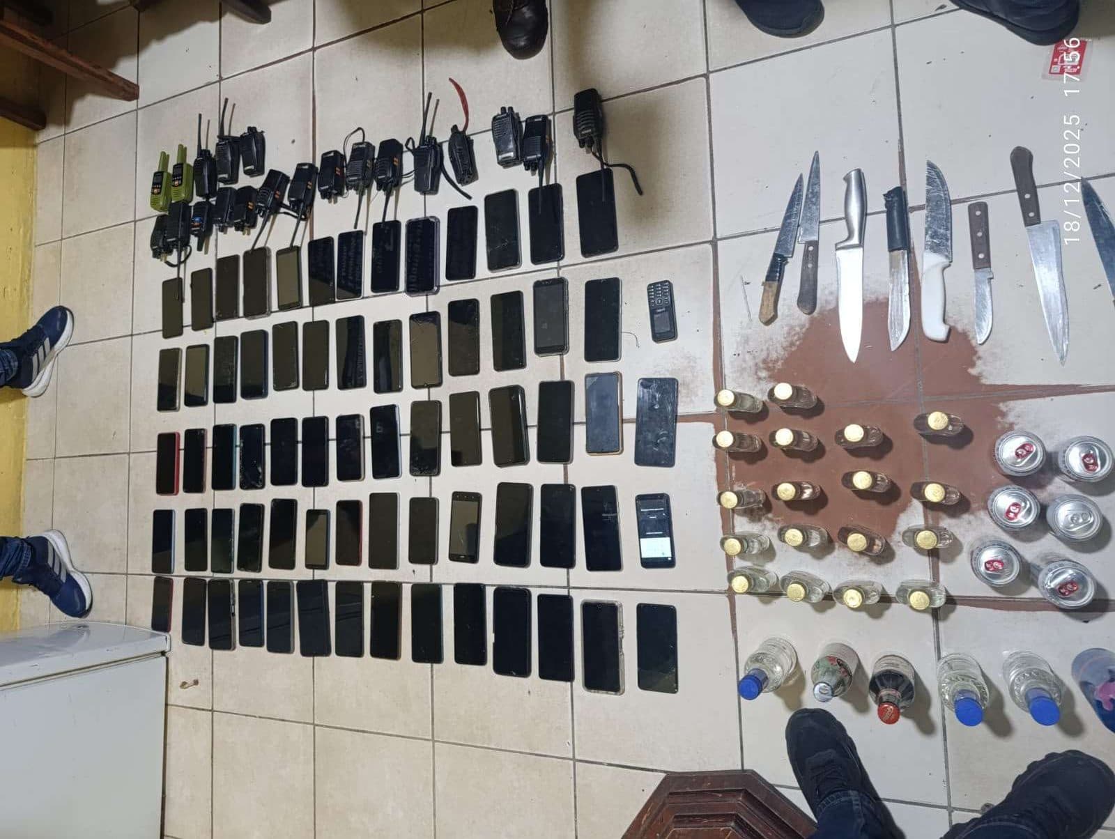 Más de un centenar de celulares decomisados tras operativo en cárcel de Izabal