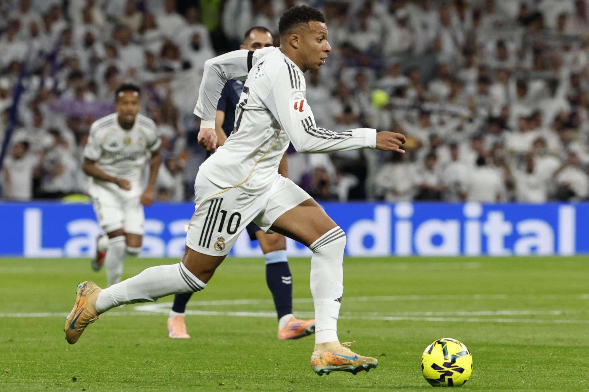 Mbappé, duda para el City por un golpe en la rodilla izquierda