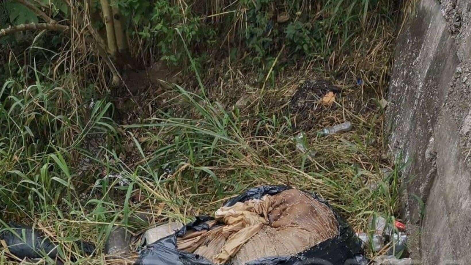 Dos cadáveres son hallados en barranco de la zona 25