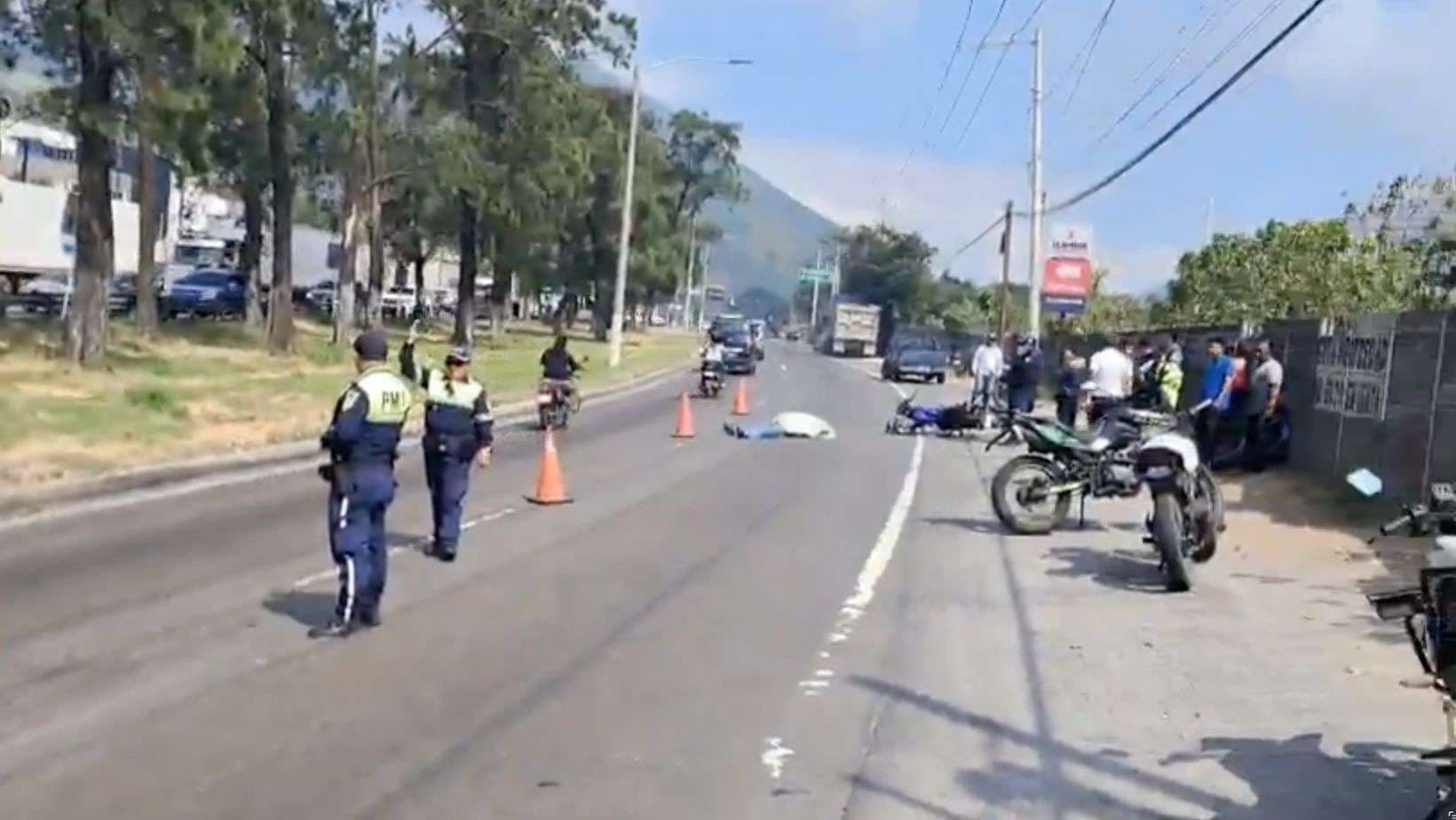 Tráfico lento en Palín tras colisión que deja una persona fallecida