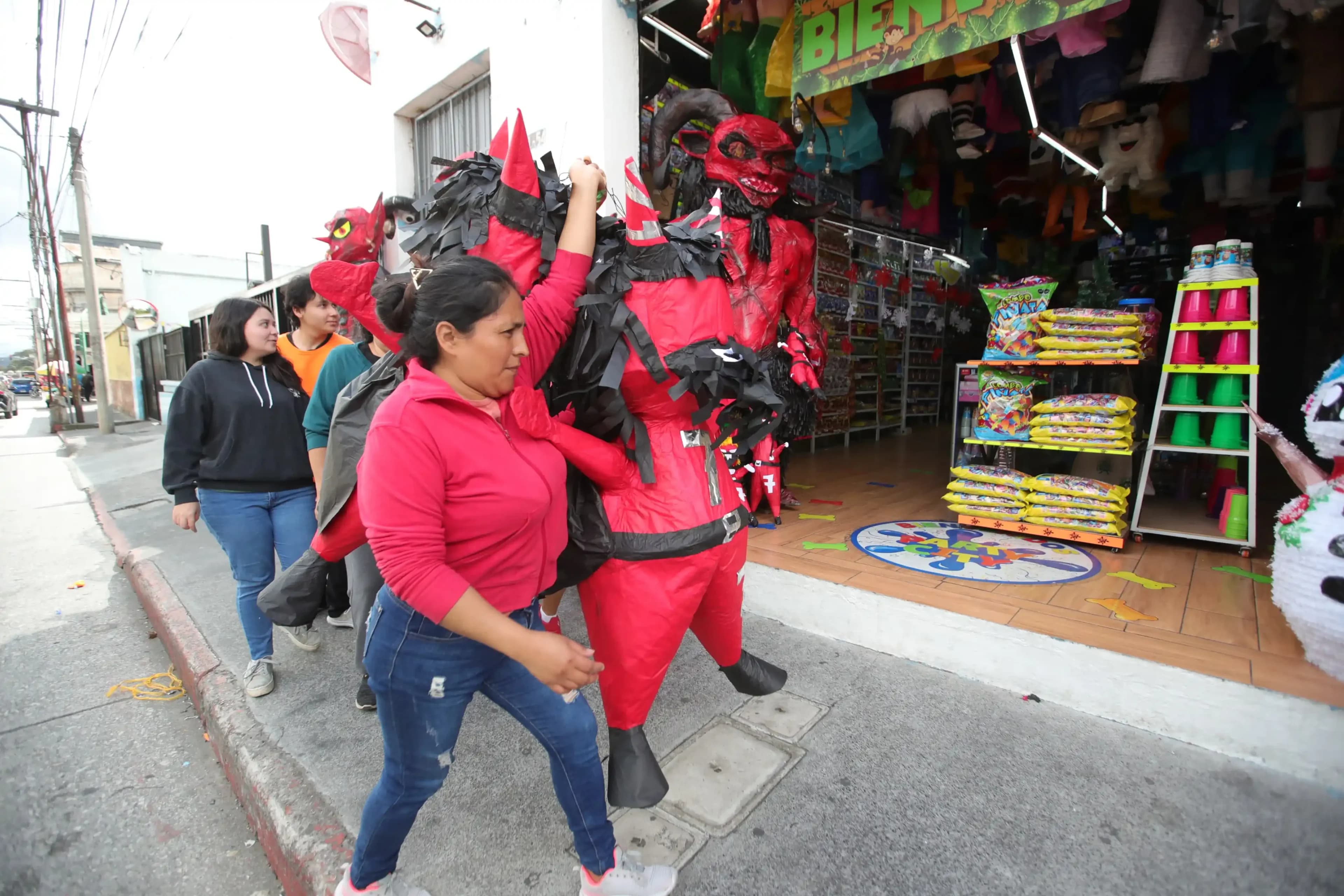 La Quema del Diablo: fuego, tradición y un nuevo comienzo en Guatemala