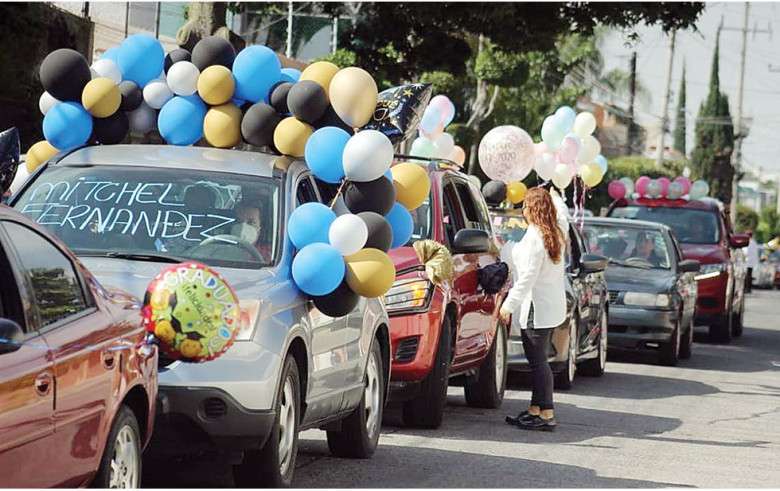Caravanas estudiantiles generan complicaciones en el tránsito