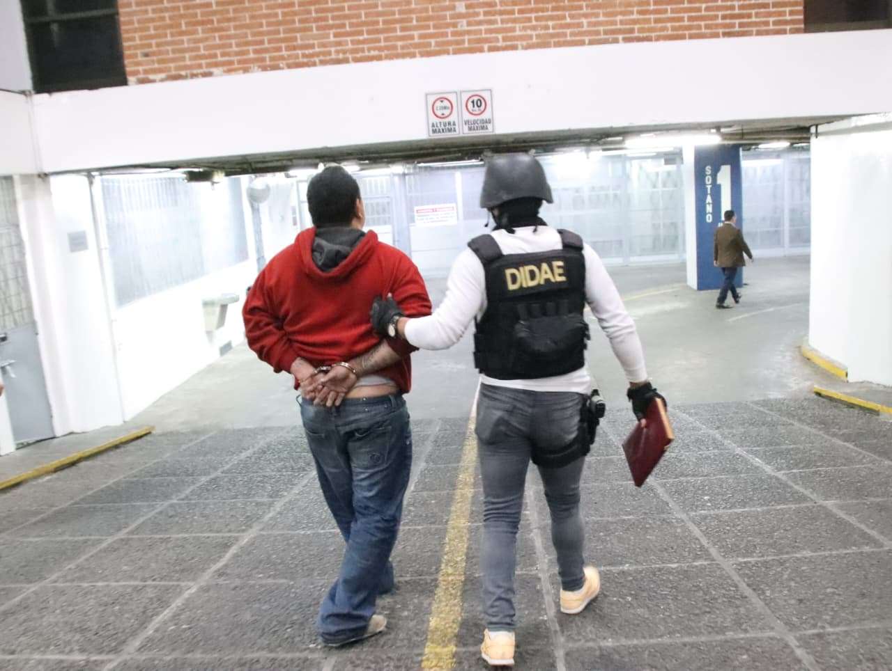 PNC incauta artefacto explosivo y captura a presunto miembro del Barrio 18